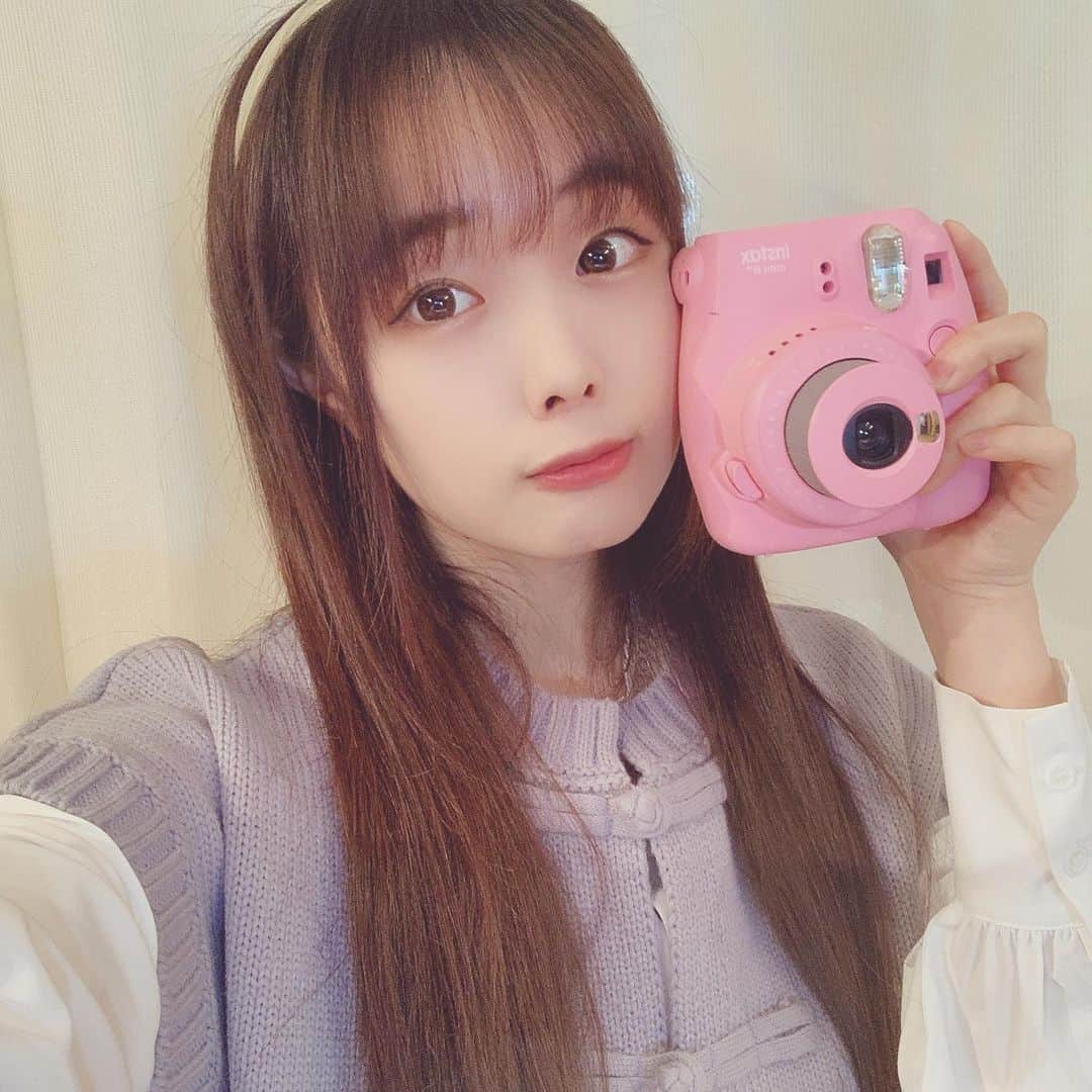 Dorothy Little Happyのインスタグラム：「べこ〜 ・ 木曜担当、瑚白です💓 ・ ・ ・ チャイナ風ベスト🐼 春っぽい色を取り入れるようになってきました(笑) ちょっと早いかな？.｡oO ・ ・ ・ カチューシャは最近のマイブームで、毎日のように付けてる。 ・ ・ 早くコートを脱いで お出かけできるような季節になるといいなぁ〜🌷 ・ ・ ・#dorothylittlehappy」