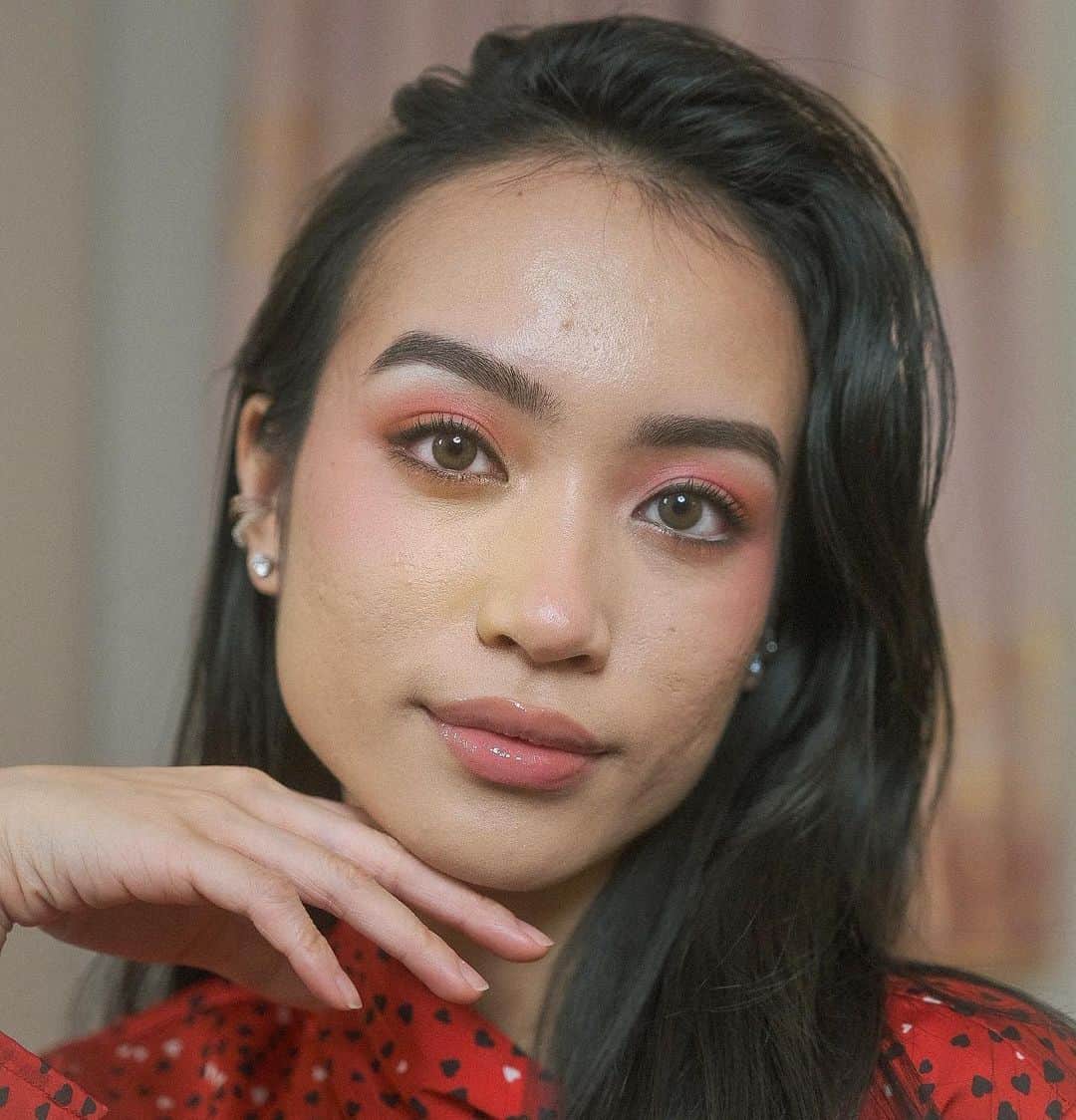 ipsyさんのインスタグラム写真 - (ipsyInstagram)「Rosy lids with a hint of liner and gloss? Perfection. RG: @its.shiny #IPSYSendLove  Products Here: @banilacousa Clean it Zero Pore Clarifying Cleansing Balm @jerseyshorecosmetics Star Mint Glossy Balm in Organic Peppermint @eyeko Galactic Lid Gloss in Zodiac @maellebeauty Sunkissed Blush Single @shainabmiami Blush Brush  #makeupsubscription #makeupaddict #ipsymakeup #beautyobsessed #beautycommunity #beautybox #subscriptionbox #beauty #cosmetics #inspo #beautytips #beautyhacks」2月18日 9時09分 - ipsy