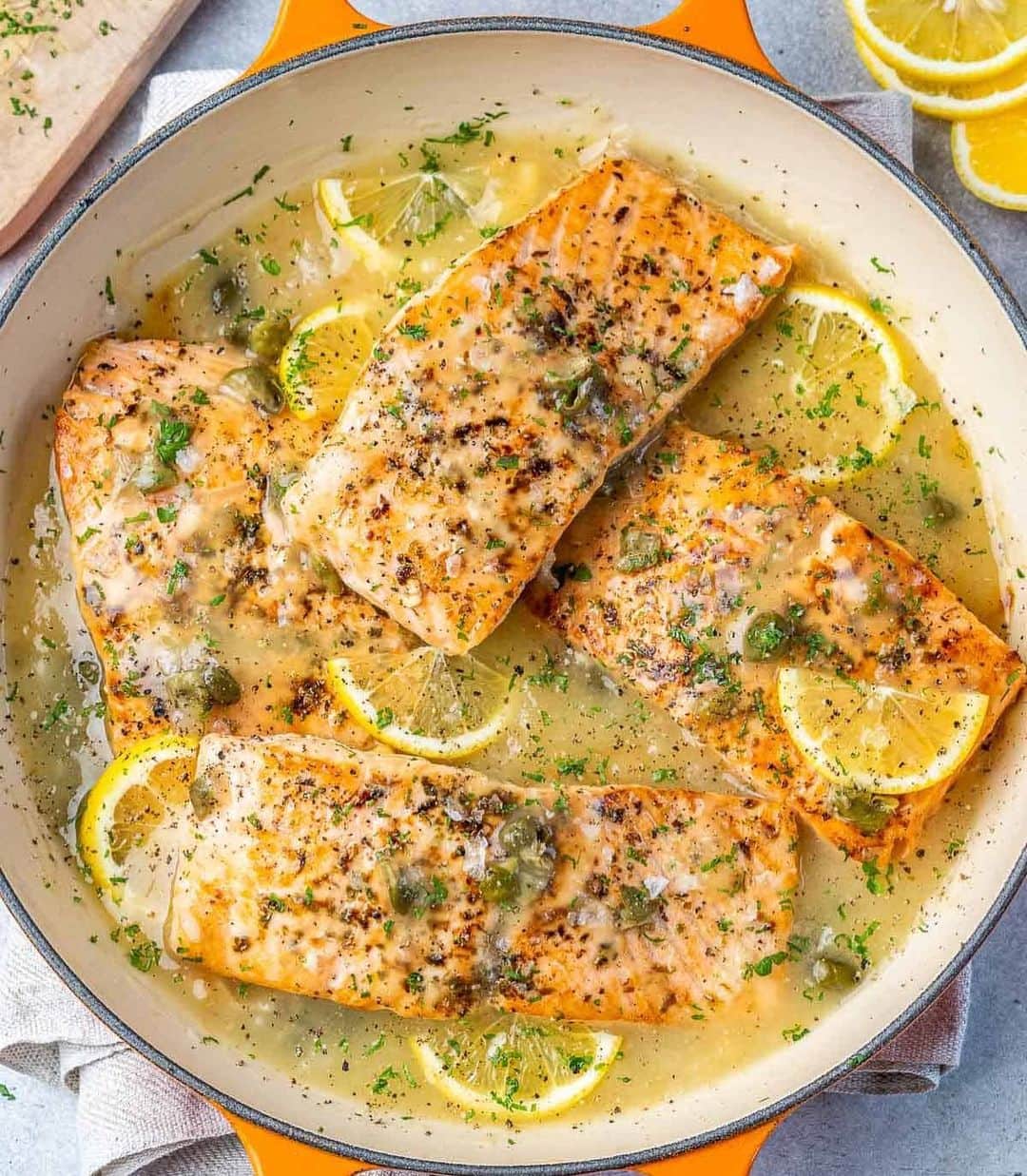 Sharing Healthy Snack Ideasのインスタグラム：「Get this easy and healthy salmon Piccata recipe with link in our bio @befitsnacks」