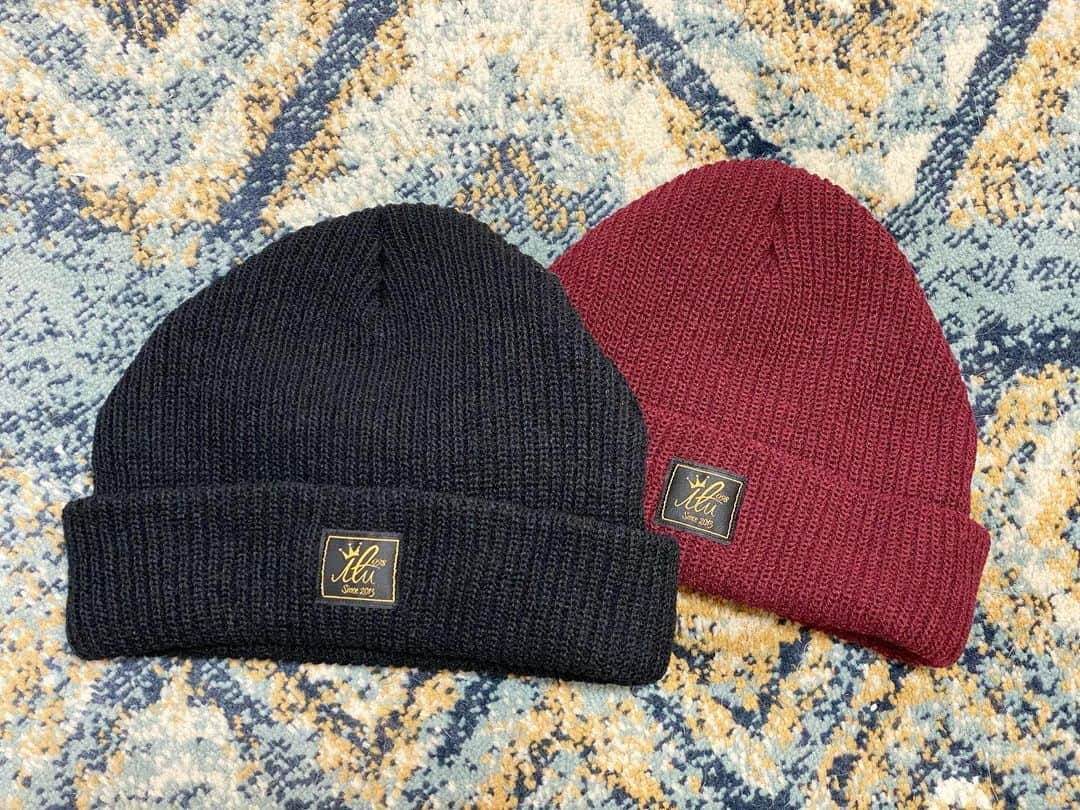 original brand 【ilu098】さんのインスタグラム写真 - (original brand 【ilu098】Instagram)「today's new. 大人気なニット帽へ。 ゴールドアイルのタグを配置したnew！ ・ニット帽 ¥3,850- 本日から店頭限定販売！ どちらの色にしようかな♫ #ilu098 #ニット帽 #沖縄 #おきなわ #アイルキャップ #ニット帽コーデ」2月18日 10時44分 - ilu098