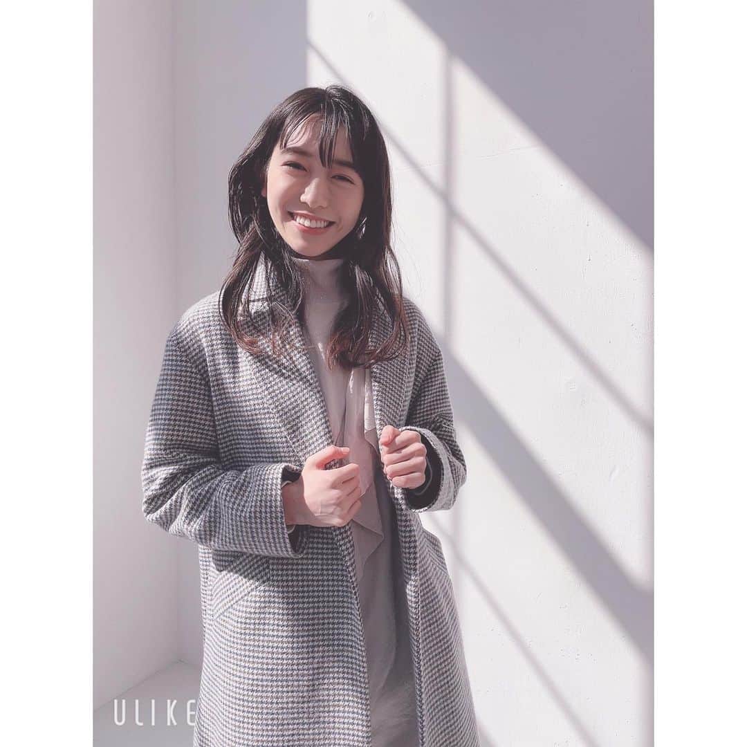 小泉遥香のインスタグラム：「お気に入りの私服✨ #ZARA で買った、ワンピースとジャケット♡ 大人っぽくて大きいレースが女性らしいワンピ👸🏻💜 ブルーの千鳥柄のジャケットは、シンプルなコーデに合わせるのが好き(*´ω`*)  …やっと年相応感出た！！！笑  #ZARA #私服 #今日のコーデ #Instaharum #小泉遥香 #おはる #アイドル #おはるしふく #ootd #instalike #followme」