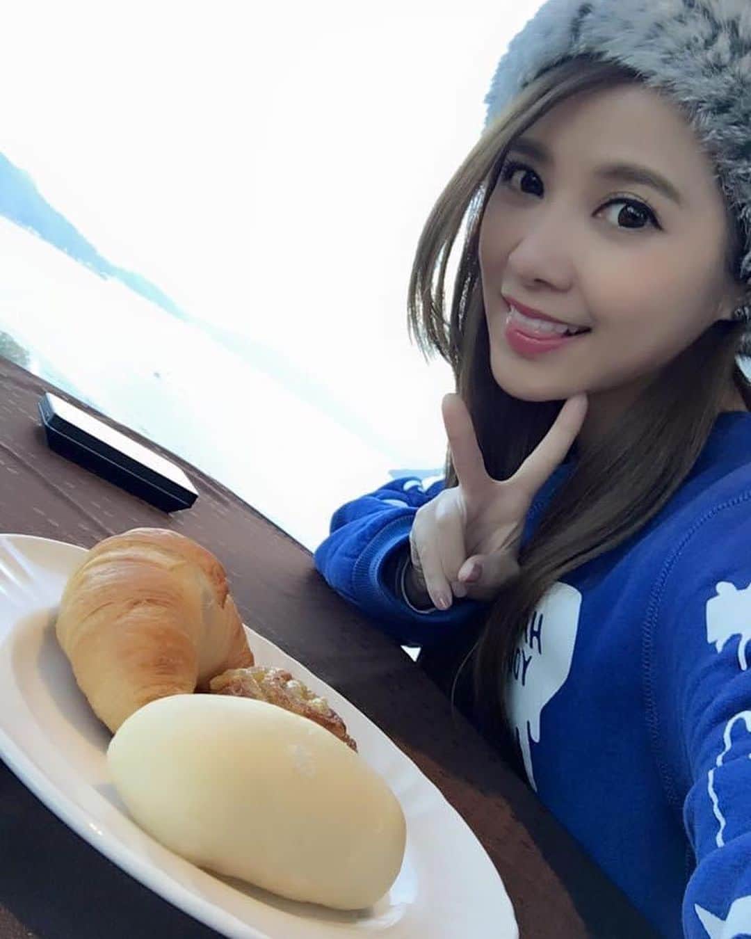 Miaのインスタグラム：「五年前的廣島😳 懐かしいなぁ #廣島 #selfie  #japan」