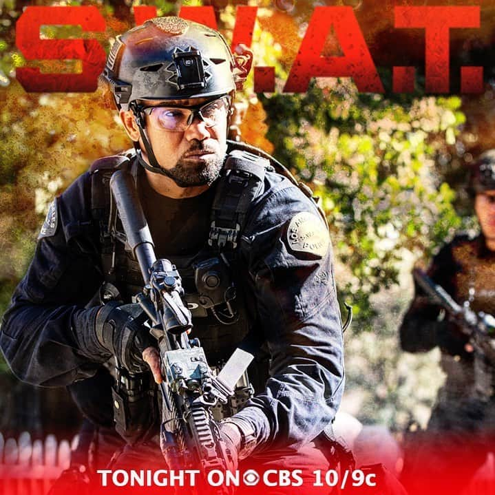 シェマー・ムーアのインスタグラム：「Aayyeeee!!! #swatwednesday ... YOU KNOW WHAT TIME IT IS 🔥🔥🔥🔥🔥 TUNE IN 10/9c for an all new @swatcbs .... Let’s go !!!! 👊🏽👊🏽💪🏽💪🏽💣💣🔥🔥」