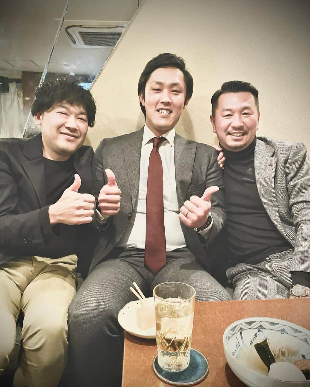 岡本篤志さんのインスタグラム写真 - (岡本篤志Instagram)「今日はライオンズの後輩、斉藤彰吾と、僕の引退試合を取り仕切ってくれたチェとご飯！ . ライオンズ時代の話やこれからの話に花が咲きました。 . 素晴らしい仲間です！ アスリート時代の資産だね^_^ . #埼玉西武ライオンズ#seibulions #プロ野球 #仲間#チームメイト」2月18日 23時33分 - a.okamoto22