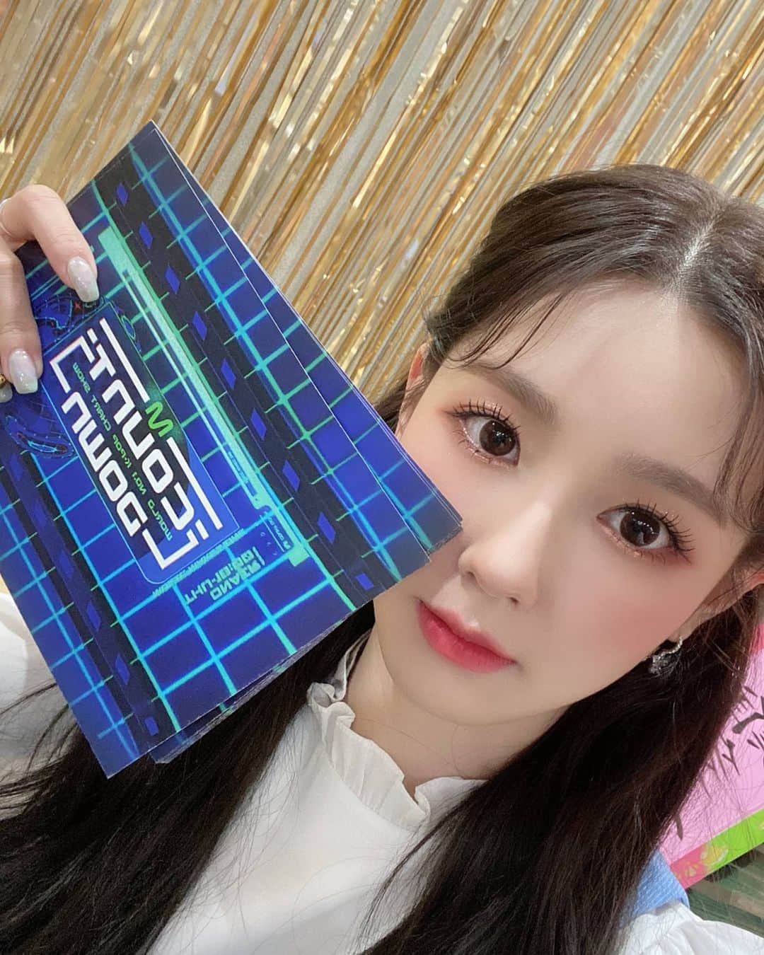 (G)I-DLEさんのインスタグラム写真 - ((G)I-DLEInstagram)「[#미연] No.1 K-POP Chart Show MCOUNTDOWN!!💕💞💓💗💖💝🥳 첫 엠씨 날 같이 긴장해주시고 응원해주시고 환영해주셔서 너무 감사드립니다 그리고 우리 큐브 가족들 사랑해요💕 첫날이라 긴장하고 서툴었지만 더 멋진 모습으로 돌아올게요 ㅎㅎ 다음주 목요일에도 만나요~💗☺️」2月18日 22時12分 - official_g_i_dle