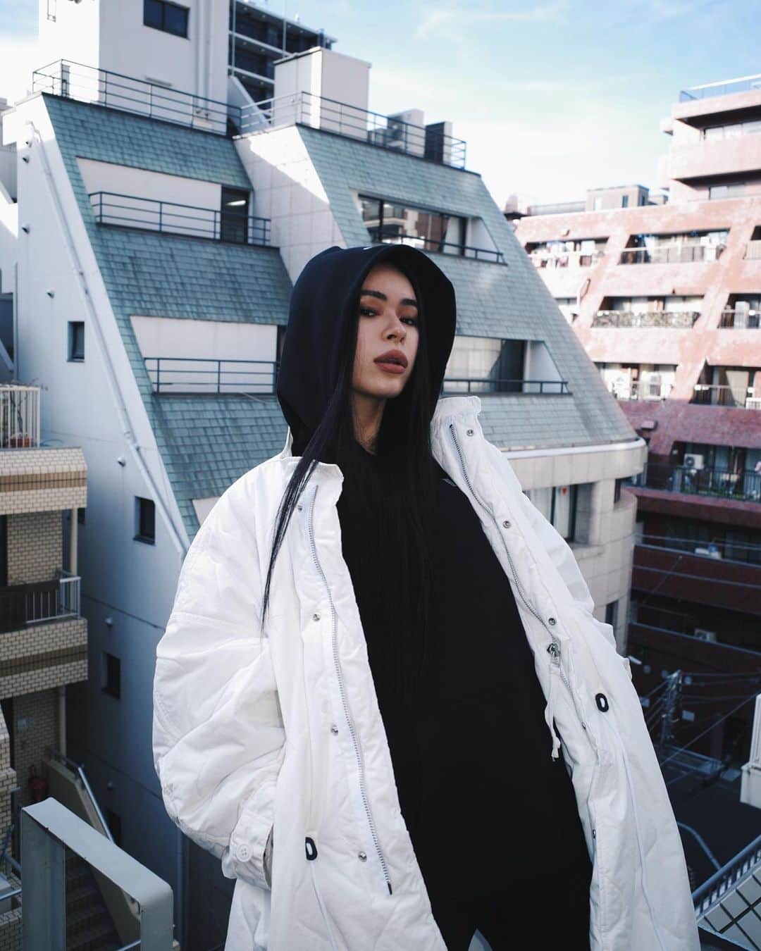 藤川ありすのインスタグラム：「__ このアウターの名前は「FUTON(ふとん)」 Phot by @y2photograph」