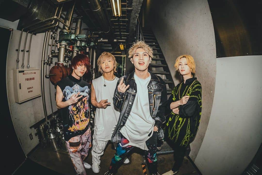 ACE COLLECTIONさんのインスタグラム写真 - (ACE COLLECTIONInstagram)「LIVE TOUR 2021 STARDUST DAY3 ZEPP TOKYO.  Photo by @0510keisuke  #AceCollection」2月18日 22時23分 - acecollection_official