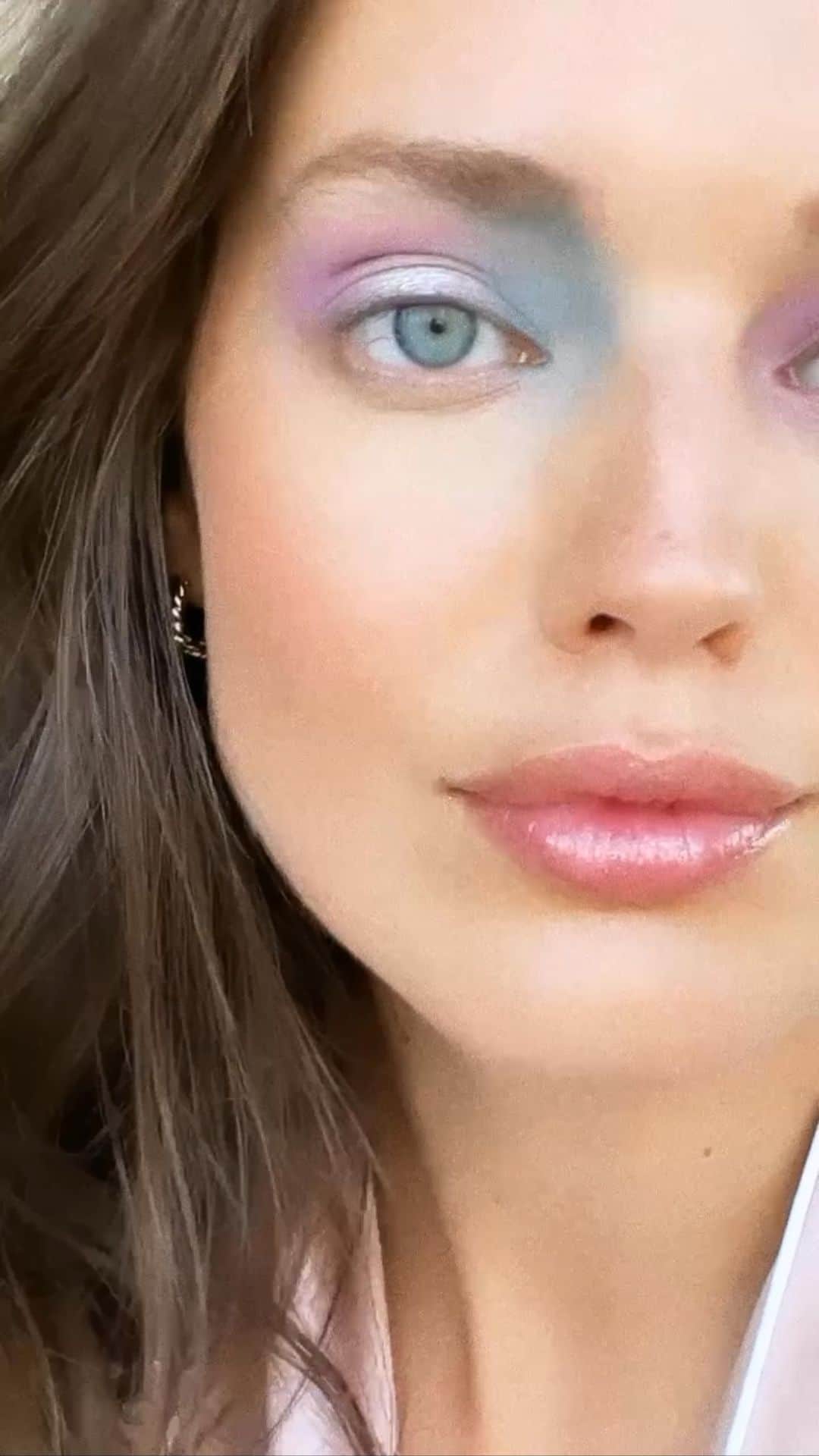 エミリー・DiDonatoのインスタグラム：「These colors 💜💙 @misha212」