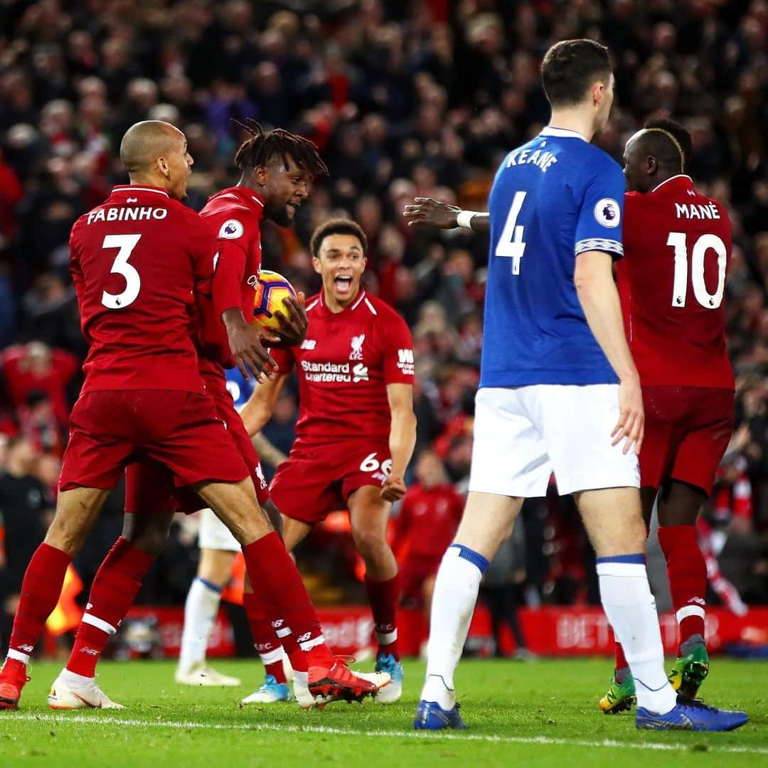 リヴァプールFCさんのインスタグラム写真 - (リヴァプールFCInstagram)「An iconic moment vs our next opponents. Can you spot the five differences in picture two? 🔍 #LFC #LiverpoolFC #Liverpool #PL #PremierLeague」2月18日 22時40分 - liverpoolfc