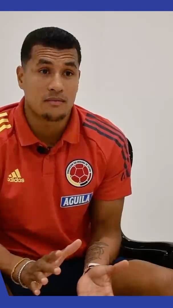サッカー コロンビア代表チームのインスタグラム：「@jeisonmurillo01 , Cumpliendo sueños 🙏  Conoce la otra pasión en la cancha de Jeison 🧤  🎬  ⬇️」