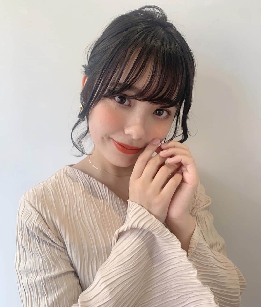 前田希さんのインスタグラム写真 - (前田希Instagram)「お気に入りのワンピースに お気に入りのアクセサリーに 髪型はアップにしてもらった🤤💐 リップはお気に入りのテラコッタ🍊 . . (いっぱい載せてごめんね🙇‍♀️)」2月18日 22時49分 - nozomyyy_