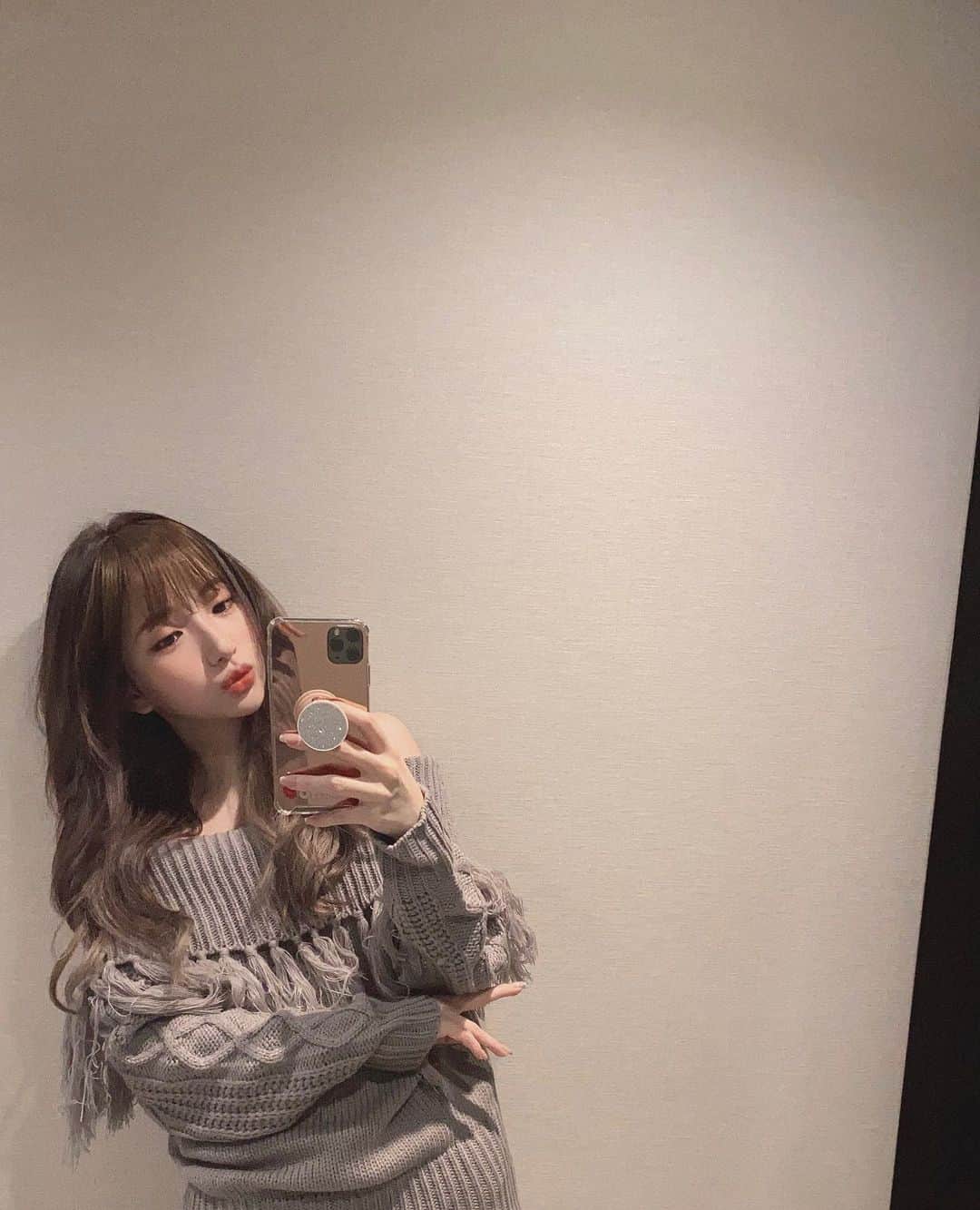 南りほのインスタグラム：「😘📸🤔」