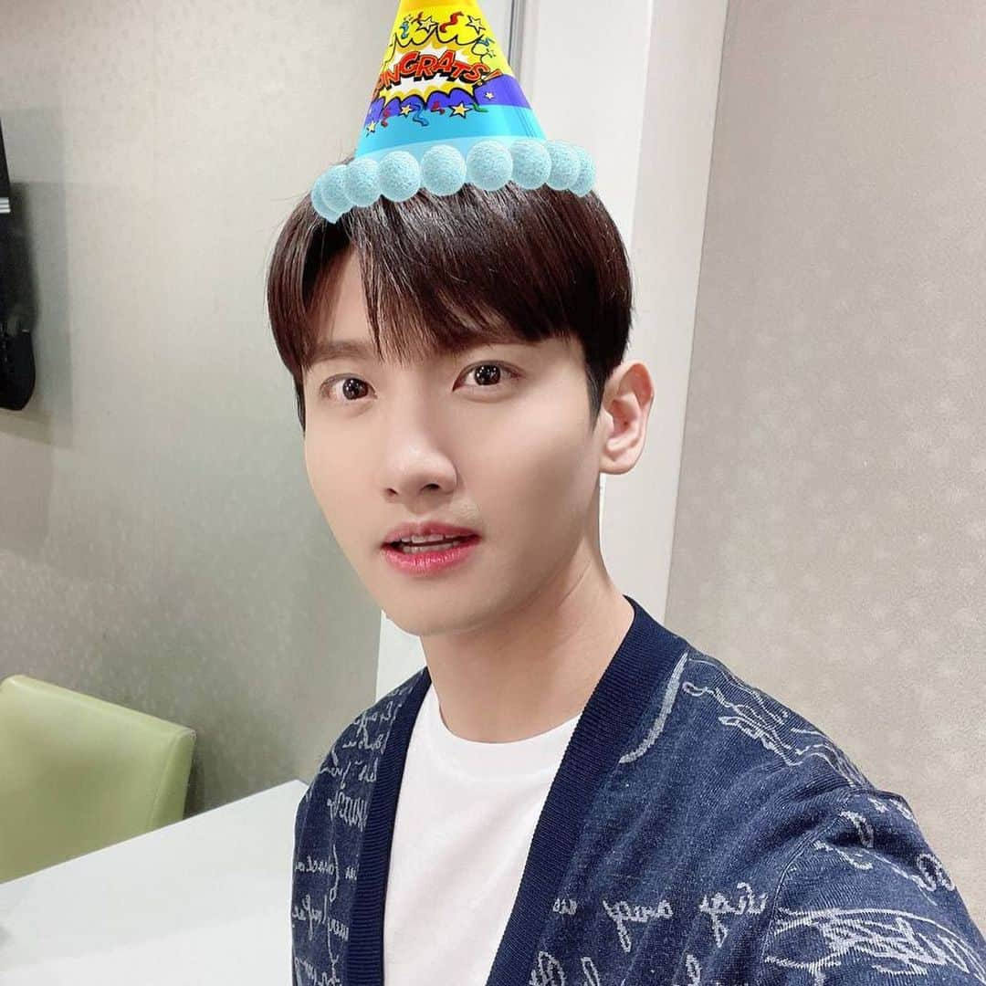 チャンミンさんのインスタグラム写真 - (チャンミンInstagram)「축하해주셔서 감사합니다😊🎂🎶」2月18日 23時03分 - changmin88