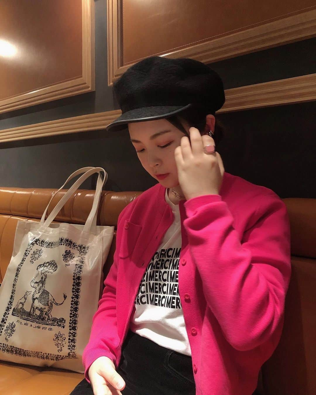 加藤るみさんのインスタグラム写真 - (加藤るみInstagram)「pink💘 casquette @lamaisondelyllis  cardigan @caban.jp  t shirt @ms_braque  skirt @rosebud_official_  bag @acnestudios  #るみのふく」2月18日 23時12分 - rumicinema