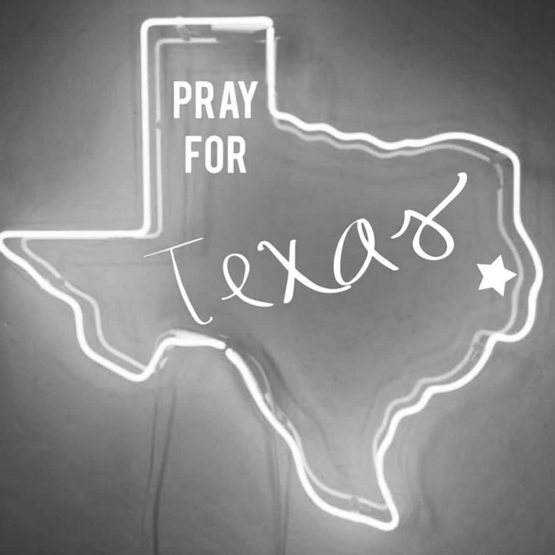 ディディさんのインスタグラム写真 - (ディディInstagram)「Pray for Texas」2月18日 23時17分 - diddy