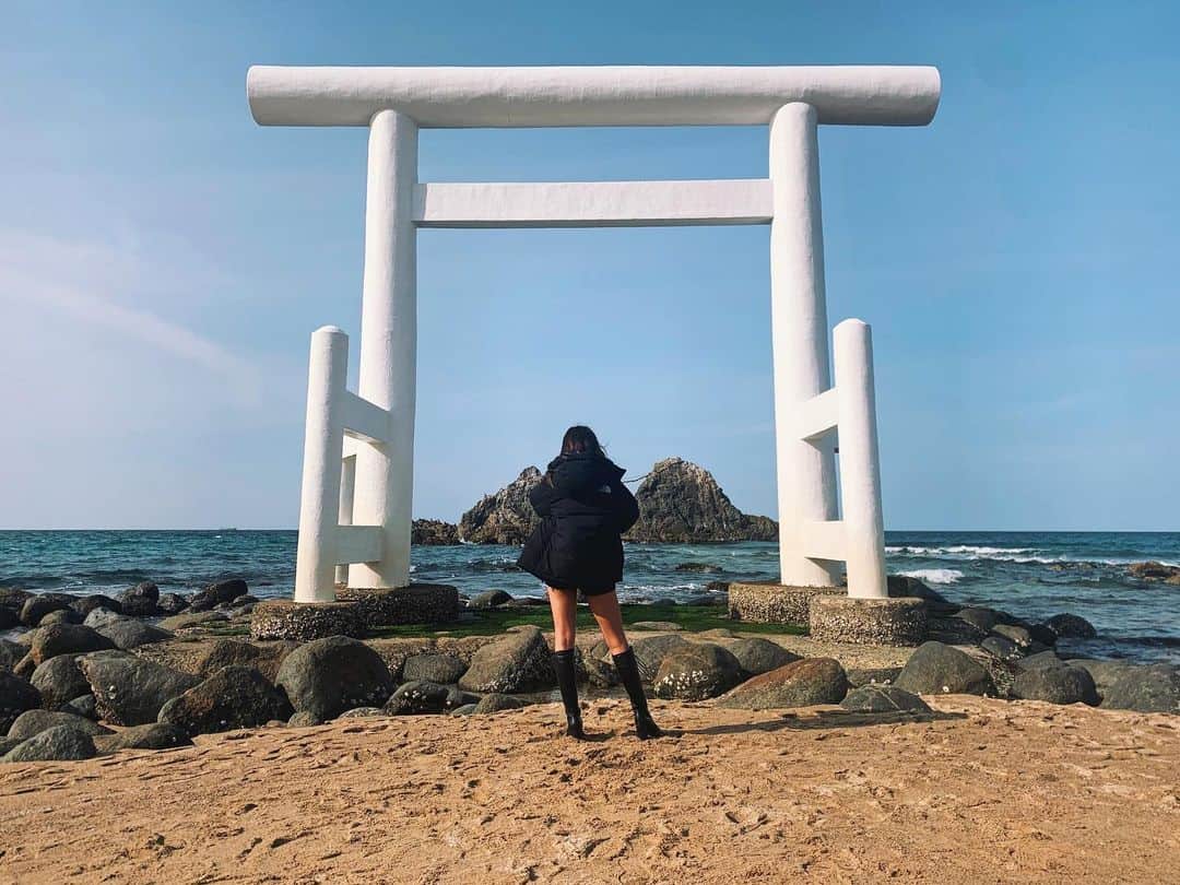 鈴木まりなのインスタグラム：「🏝💚     #櫻井二見ヶ浦 #糸島」