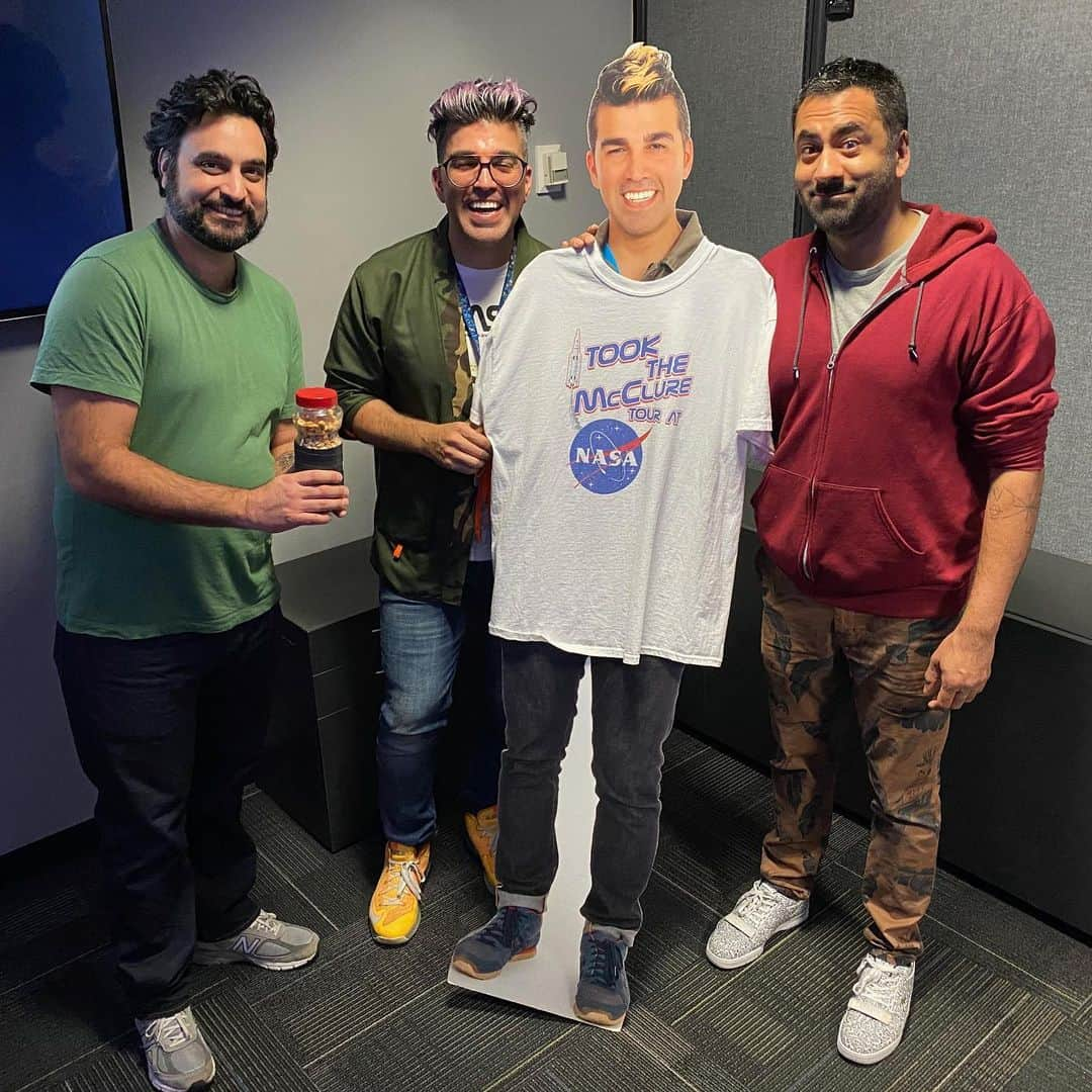 カル・ペンさんのインスタグラム写真 - (カル・ペンInstagram)「Just over a year ago that @tweetsoutloud was kind enough to show us around @nasajpl so we could wave to the Perseverance Rover. Good luck with today’s landing @nasa @nasajpl rover team. #Mars2020 #Mars2021 🛰🚀」2月18日 23時21分 - kalpenn