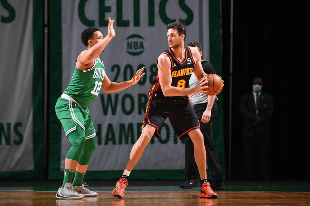 ダニーロ・ガリナリのインスタグラム：「✅ Green light in Boston! #TrueToAtlanta」