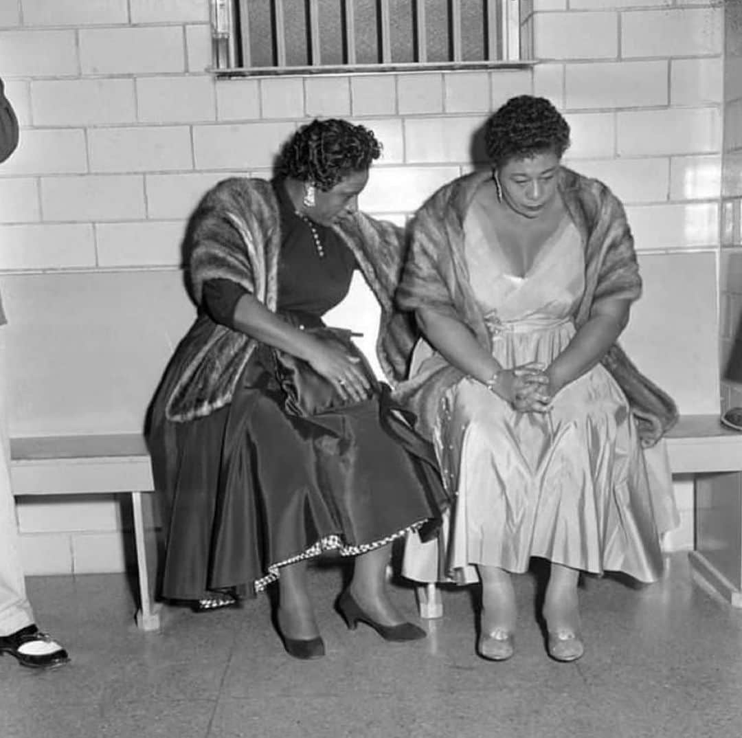 ロン・パールマンさんのインスタグラム写真 - (ロン・パールマンInstagram)「Repost from @historic_imagery • Ella Fitzgerald sitting in a jail cell for singing to an integrated audience in 1955.  When American jazz producer and concert promoter, Norman Granz, rented Houston’s Music Hall, he made sure that there was a non-segregation clause. He took down all the signs in the bathroom that denoted “white” or “Black” and refused to pre-sell tickets to prevent the concert goers from creating a section for whites only. He recalls the following incident:    “A lot of people never saw Ella, or they may have seen Ella but not a lot of the musicians. I got to the concert hall early, and somebody came up and wanted to change tickets because they were sitting next to a black. And I said, ‘No, you can have your money back, but we’re not going to change your seat.’ (The customer took the money.) We did everything we could, and of course I had a strong show. People wanted to see my show. If people wanna see your show, you can lay some conditions down.”  Despite no disturbances in the integrated crowd, the police showed up to arrest the performers in between sets. They arrested the group on charges of gambling because some of the jazz musicians were playing craps, while Fitzgerald was sipping some coffee. The group was taken to the police station where one police officer asked Fitzgerald for her autograph. After paying a fine, the group was released and were able to make it back to perform their second set to an unbeknownst audience.  In a 1963 interview, Fitzgerald discussed her frustration with dealing with racism in the South:  “Maybe I’m stepping out (of line), but I have to say it, because it’s in my heart. It makes you feel so bad to think we can’t go down through certain parts of the South and give a concert like we do overseas, and have everybody just come to hear the music and enjoy the music because of the prejudice thing that’s going on.  I used to always clam up because you (hear people) say, ‘Oh, gee, show people should stay out of politics.’ But we have traveled so much and been embarrassed so much. (Fans) can’t understand why you don’t play in Alabama, or (ask), ‘Why can’t you have a concert? Music is music.’”」2月18日 15時22分 - perlmutations