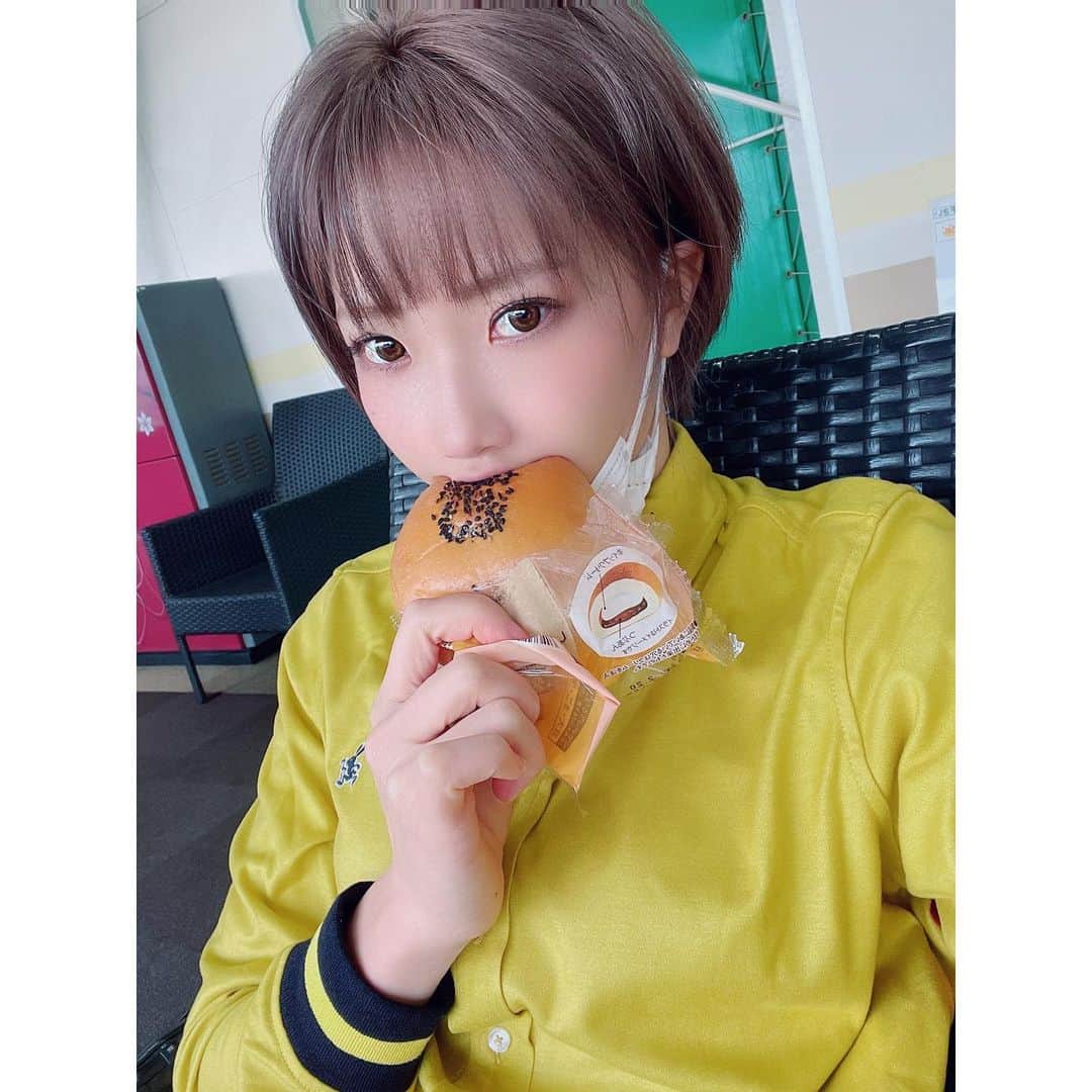 村本れいのインスタグラム：「﻿ 2ヶ月ぶりの#打ちっぱなし﻿ こっそりあんぱん🍞﻿ ﻿」