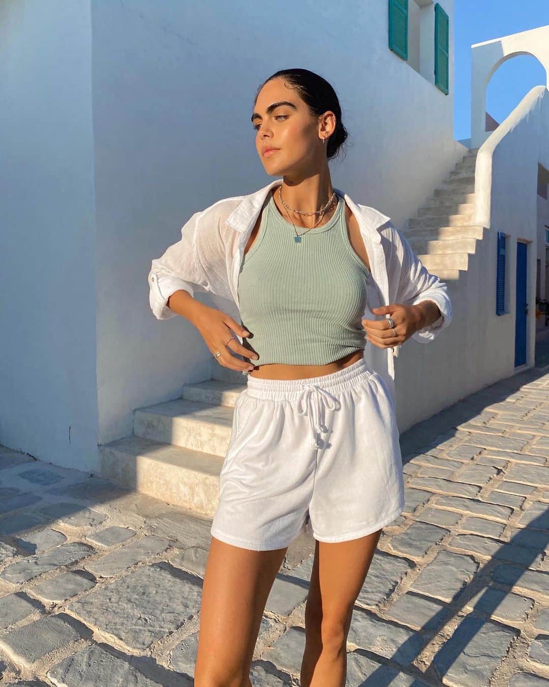 COTTON ONのインスタグラム：「File this under: golden hour goals ✨📁 #TapToShop #MyCottonOn @miekevisser23」