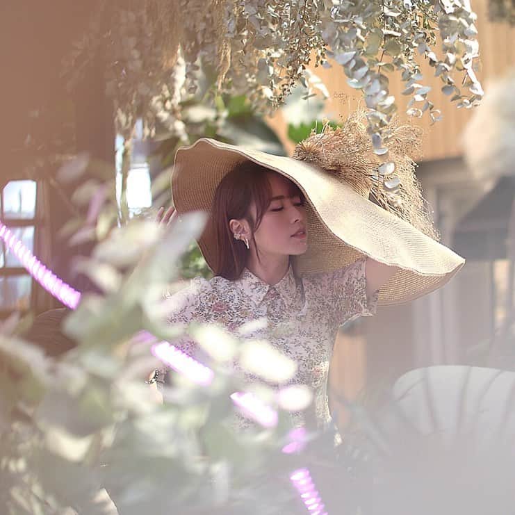 Miss Hunnyのインスタグラム：「今年冇拍運程， 但係都有啲小貼士可以俾各位男士❤️ 新一年如果想脫單， 搵女朋友嗰陣， 唔可以只係睇對方嘅外表， 仲要睇吓自己嘅外表(´･_･`)  Photo by @kenlfoto」