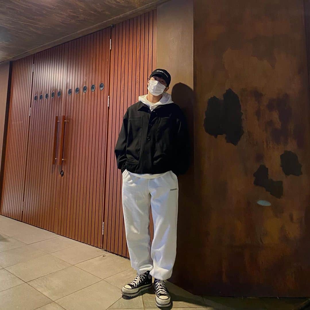 クォン・シヒョンさんのインスタグラム写真 - (クォン・シヒョンInstagram)「😷」2月18日 15時53分 - rnjs28