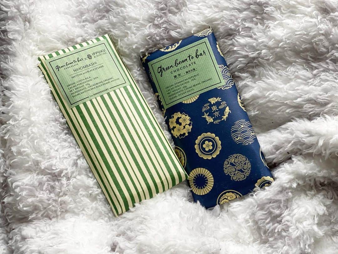 黒澤まさ美のインスタグラム：「. 大好きな#greenbeantobarchocolate の#チョコレートバー は、パッケージも可愛くて贈り物にもピッタリ🍫 . #chocolatebar  . #chocolate #chocolatelover  #valentine  #valentineday  #ippukuandmatcha  #バレンタイン #チョコレート #チョコレート好き  #グリーンビーントゥバーチョコレート」