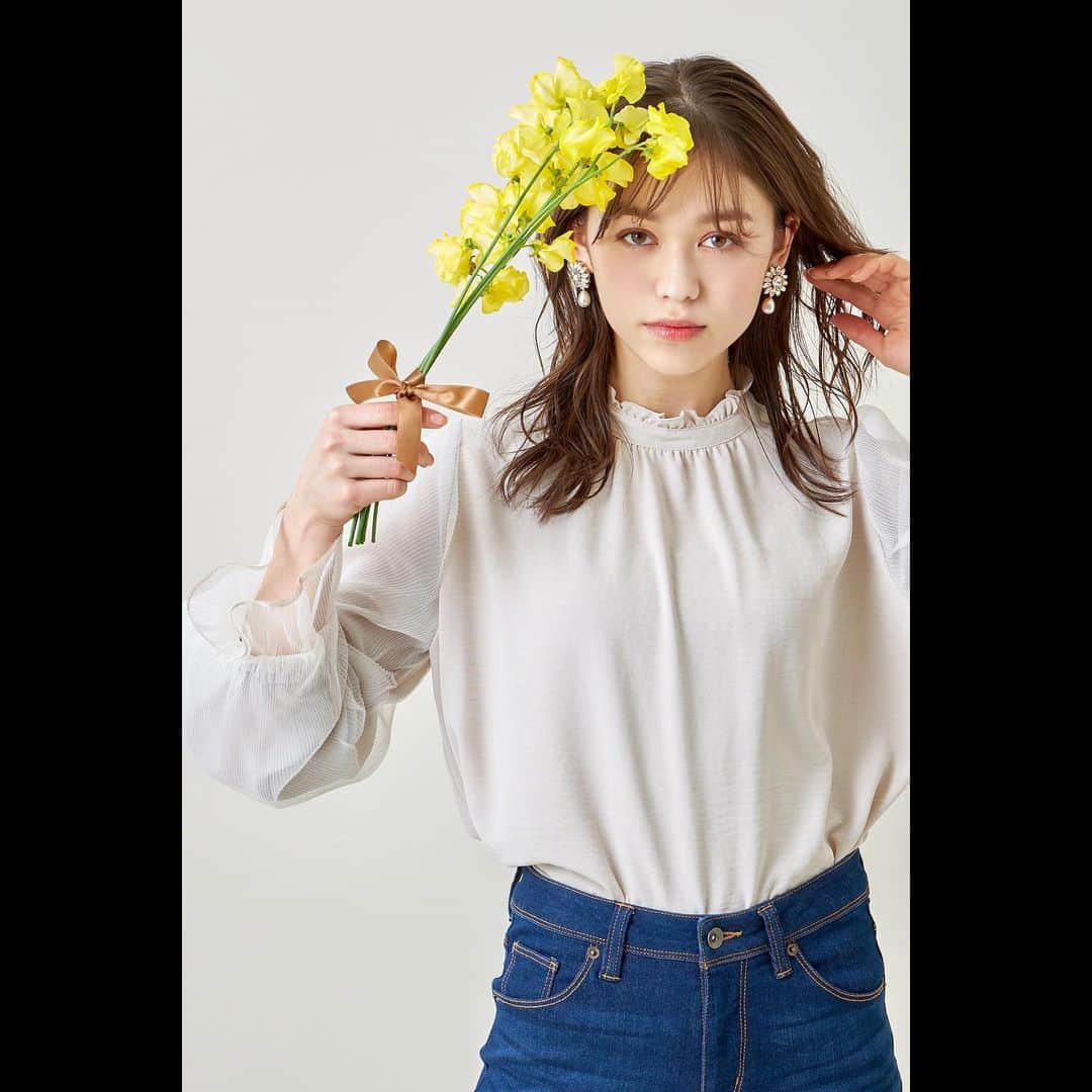 のインスタグラム：「増永かろりん　「tocco-closet」 . https://neutral-tokyo.com/models/masunaga . #FASHION#WOMENSFASHION #WOMENS#ootd #OUTFIT #COORDINATE#FASHIONITEM #ファッションスナップ #ファッション #コーディネート #レディース #レディースファッション#ウィメンズ #ファッションアイテム  #lifestyle #nmtinc #モデル  #増永かろりん #tocco #ハーフ #ダブル」