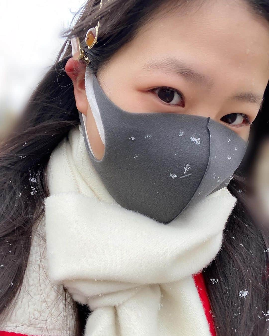 藍井柚來さんのインスタグラム写真 - (藍井柚來Instagram)「ゆーーーきーーーー⛄️💞 雪だー🌬❄️ 寒すぎて本当に震えるね🥶 体を温めましょーう😆✌🏻 今日はどて煮だってー😳❤️あったまるうーーーー❗️  #雪 #snow #ゆき #ゆーきー #寒い #cold #今日の夜ご飯 #どて煮だってさー #美味しそーう #はーと」2月18日 17時59分 - yurai.14