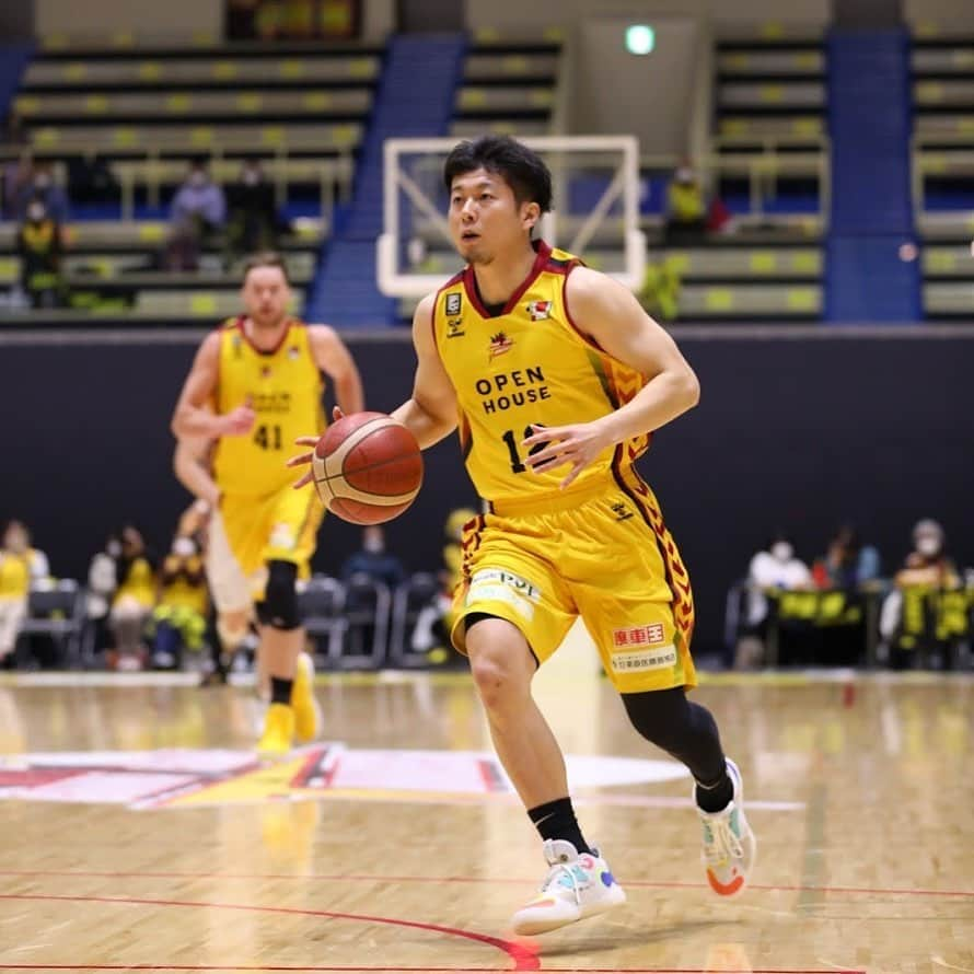 群馬クレインサンダーズさんのインスタグラム写真 - (群馬クレインサンダーズInstagram)「#Bリーグバレンタイン   ブースターの皆さま #野﨑零也 選手へのたくさんの投票ありがとうございました😊‼️  TOP10には入れませんでしたが、愛のある1票1票によって、とても盛り上がったバレンタイン期間となりました🍫💖  ありがとうございました！ これからもさらなる野﨑選手への応援お願いします📣💕  #群馬クレインサンダーズ @reiya.nozaki12」2月18日 17時58分 - gunmacrane3ders