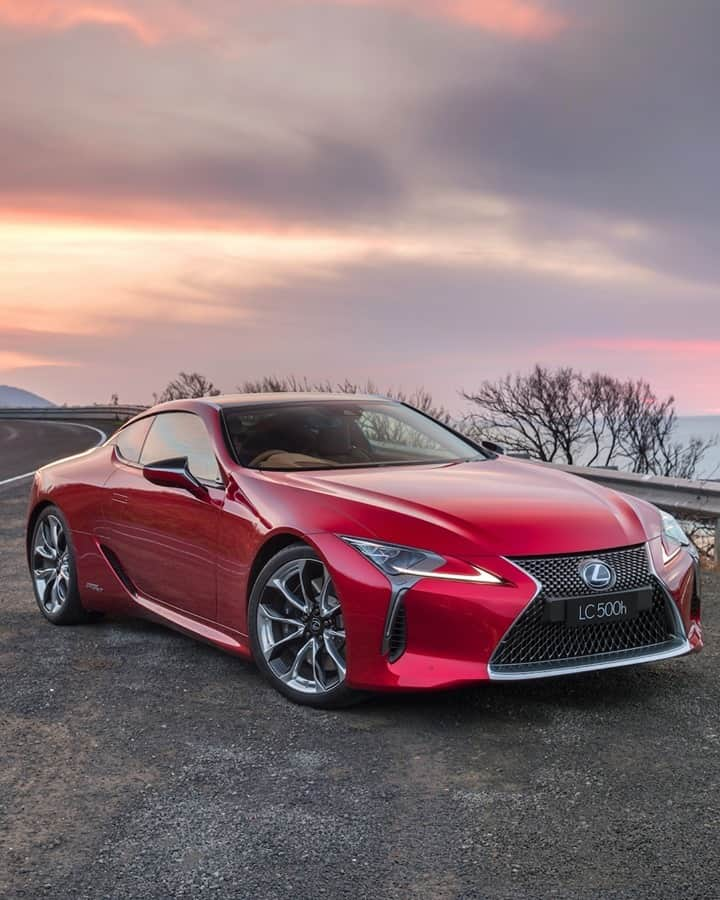 Lexus UKさんのインスタグラム写真 - (Lexus UKInstagram)「Captivating beauty. #LexusLC」2月18日 18時00分 - lexusuk