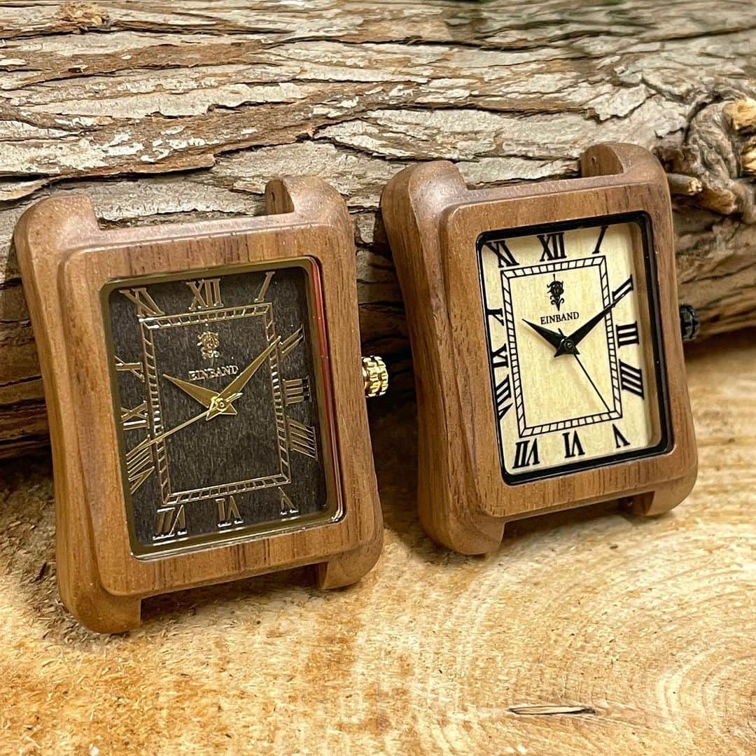 EINBAND -アインバンド-さんのインスタグラム写真 - (EINBAND -アインバンド-Instagram)「メイプルウッド(白の文字盤) サンダルウッドウッド(黒の文字盤)  どちらが好きですか？ どちらもいい感じの仕上がりです✨  #EINBAND #木製腕時計」2月18日 18時09分 - einband_woodwatch