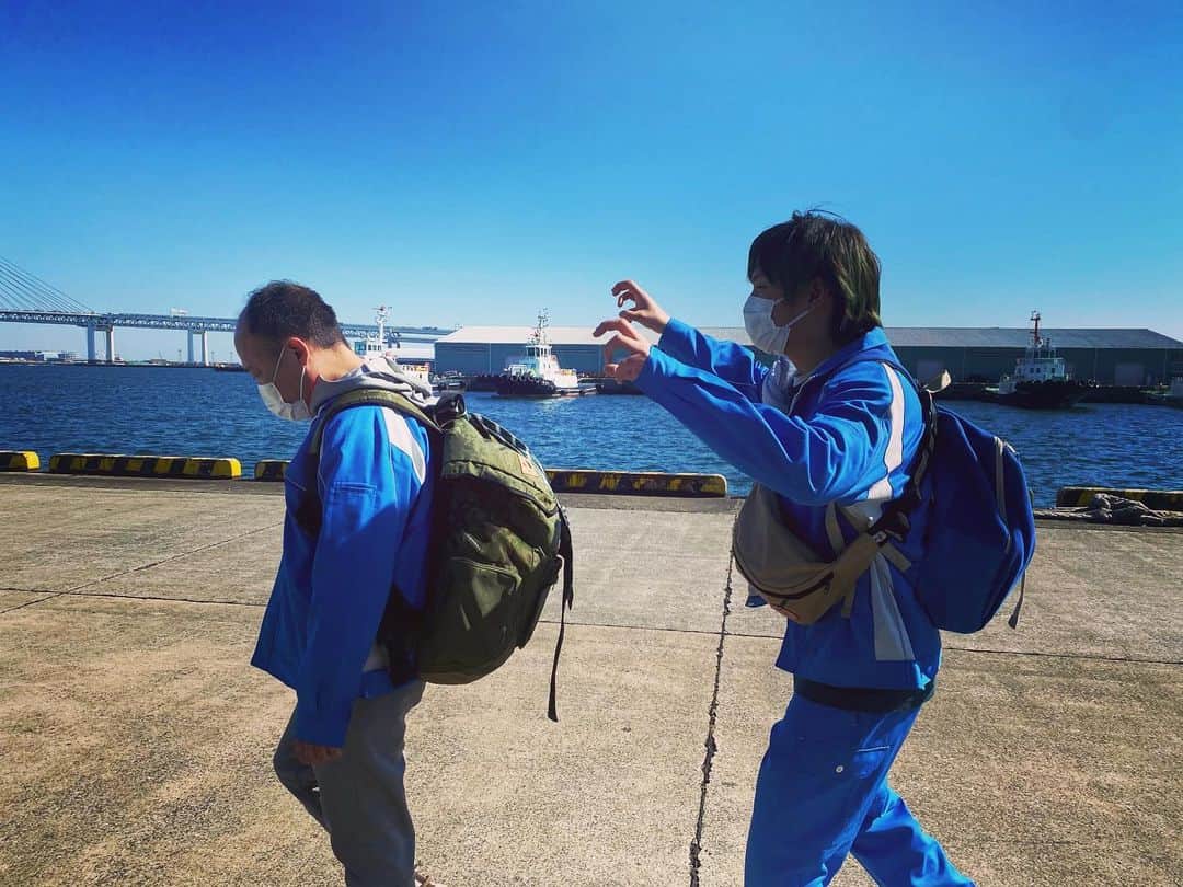 飯豊まりえのインスタグラム：「元引越し業者さん  #君と世界が終わる日に」