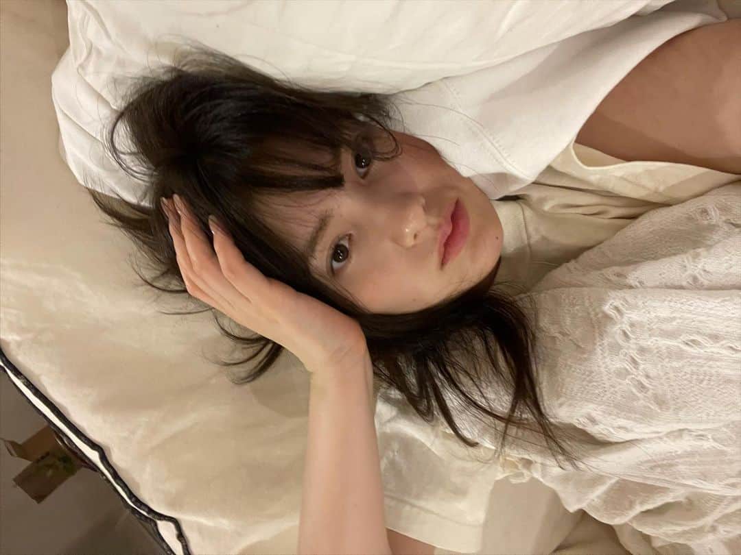 キム・ヨンジのインスタグラム：「어지럽게 봐야해요.  Me making you dizzy 🤓」