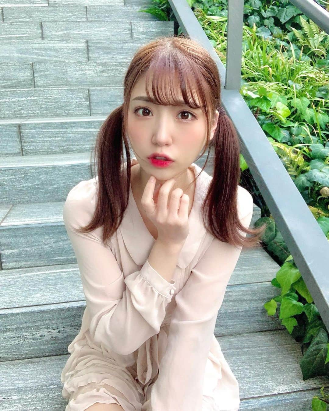 藤田みゆさんのインスタグラム写真 - (藤田みゆInstagram)「甘々なコーデも愛してね🥺💕  実はすごく甘えたがりなのでみゆがたくさん甘えても広い心で受け止めてくれるメンバーもファンの方々もほんと優しいなって思う！！笑  今日は朝から収録してダンスレッスンしてからのチェキチャでした🌼  充実した1日はあっという間ですね💓」2月18日 23時49分 - miyu__mitsuha