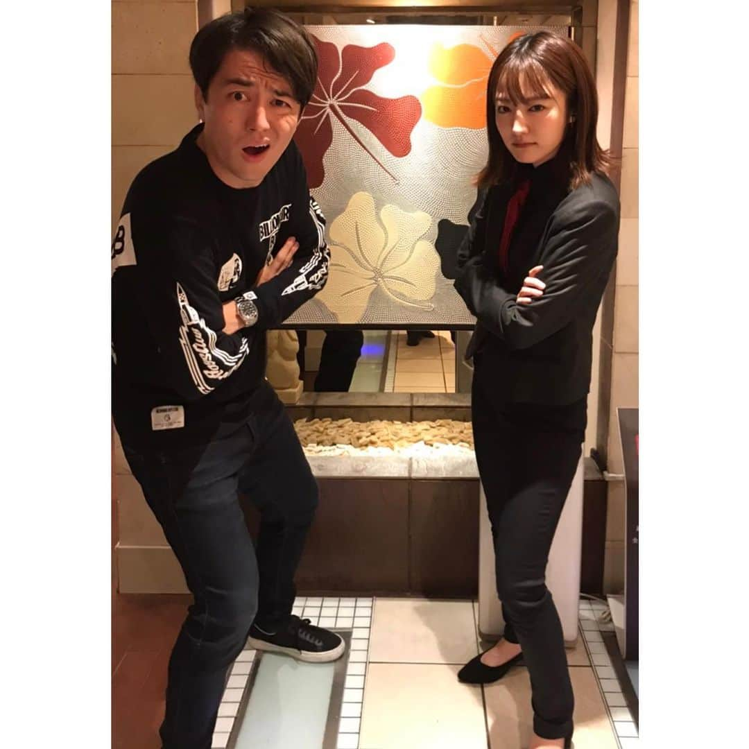 滝菜月さんのインスタグラム写真 - (滝菜月Instagram)「思ひ出。﻿ ﻿﻿ 梅澤アナと共に 恐縮ですが、とある芸人さんに扮した時の写真📷﻿ ﻿ その芸人さんに扮することで﻿ お世話になった方へ普段はなかなか言えないことも﻿ 言うことができました。﻿ ﻿ #黒いシャツ﻿ #赤いネクタイ﻿ #いかつめの表情﻿ #👹﻿」2月18日 18時21分 - taki_natsuki