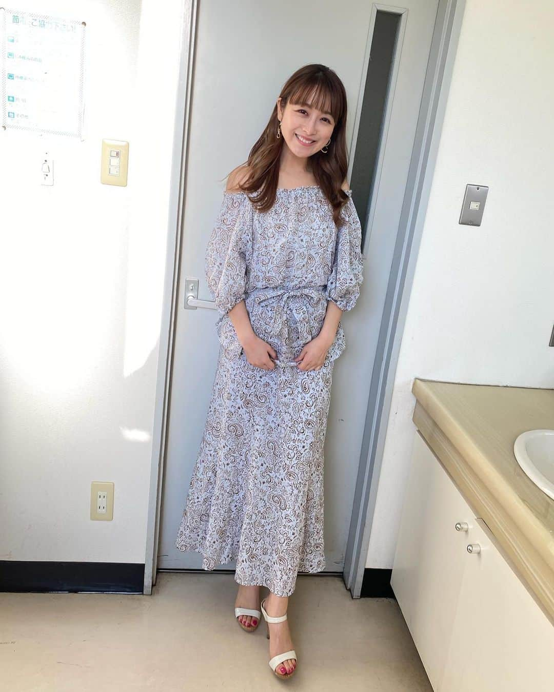 鈴木奈々さんのインスタグラム写真 - (鈴木奈々Instagram)「今日の私服です♡ セットアップ→ @lounie_jp  今日は私服で撮影だったので、 春先取りコーデにしました😋🌸🌸🌸 #今日の私服 #春先取りコーデ」2月18日 18時22分 - nana_suzuki79