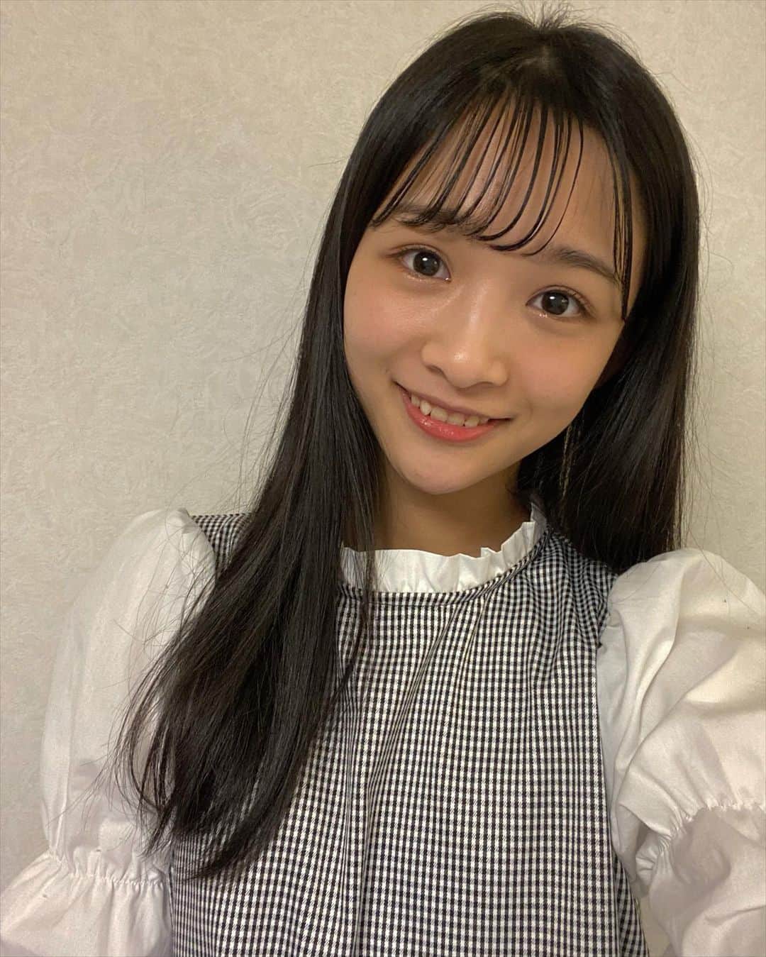 のインスタグラム：「＊ 早く暖かくならないかな🏜 今日も雪降っててビックリした、風邪ひかないように気をつけようね😷  #ニコプチ #中山あやか」