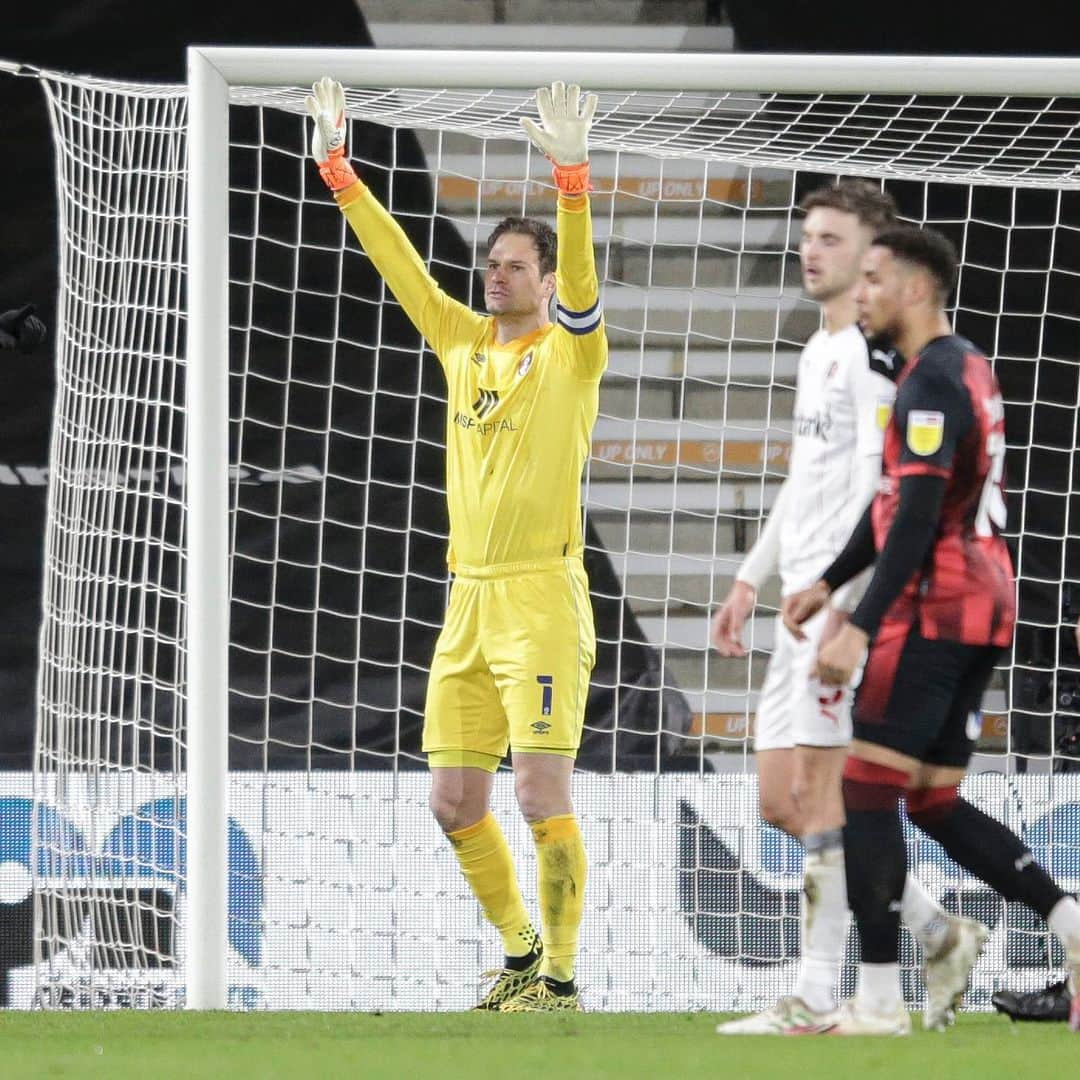 AFCボーンマスさんのインスタグラム写真 - (AFCボーンマスInstagram)「Another 𝙃𝙐𝙂𝙀 showing from @asmir1 last night 💪😍 #afcb🍒」2月18日 18時42分 - afcb