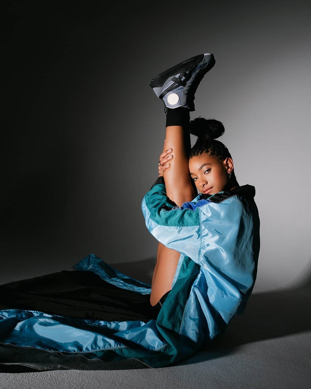 Onitsuka Tigerのインスタグラム：「The SS21 brand campaign features Willow Smith as brand ambassador, continuing on from last season.   The full line-up of these special campaign images is now available on our official website. @willowsmith @westbrook #WillowSmith #BrandAmbassador #OnitsukaTiger #OnitsukaTigerSS21」