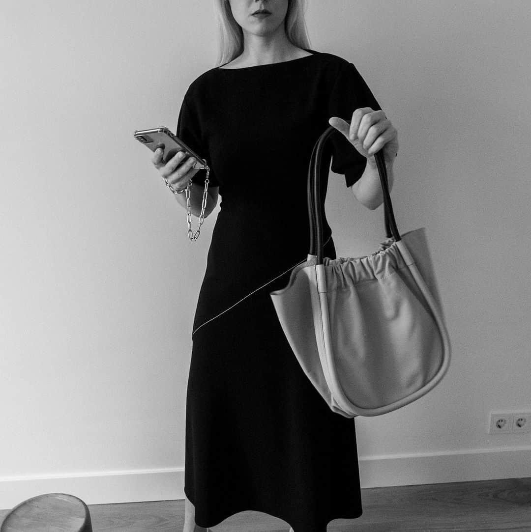 Linda Tolのインスタグラム：「@proenzaschouler Fall Winter 2021 Today! 11am EST on proenzaschoulerfw21.com」