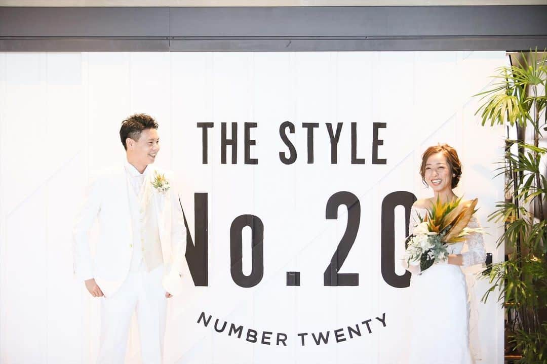 THE STYLE No.20 NEW YORK STYLE WEDDINGさんのインスタグラム写真 - (THE STYLE No.20 NEW YORK STYLE WEDDINGInstagram)「This is the life〜これこそが人生だ〜 お洒落にLos Angelesを イメージしたパーティ✨  口コミサイトの料理部門5年連続No.1獲得 No.20で自分たちらしい結婚式が叶う . ↓詳しくはHPをチェック↓ https://www.styles.jp/wedding/20f/ . 週末＆平日ブライダルフェアを開催しております メッセージ or ダイレクトメールからでも予約可能 . ↓ TEL ↓ 086-234-7310 . ↓ MAIL ↓ info-thestyle@styles.jpn.com . #thestyle #wedding #bridal #party #weddingparty #weddingphoto #weddingdress#starwedding #instagood #instalike #love #style #instapic  #結婚式 #結婚 #岡山結婚式 #ウェディング #プレ花嫁 #花嫁#ファーストミート #テーブルコーディネート #結婚式準備 #日本中のプレ花嫁さんと繋がりたい #ウェディングドレス #ウェディングフォト #ウェディングレポ #令和婚 #令和」2月18日 19時14分 - the_style_no.20