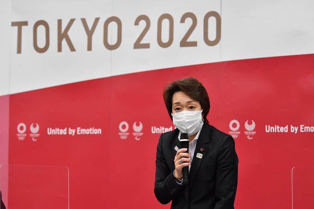のインスタグラム：「Seiko Hashimoto was appointed the new president of the Tokyo Organising Committee after stepping down as Olympic minister Thursday, replacing Yoshiro Mori after his sexist remarks led to his resignation just five months before the games are set to begin. Hashimoto, a 56-year-old former Olympian, takes the helm of the host city’s foremost organizing body for the games at a pivotal time. Never has the position changed hands so close to the start of the Olympic Torch Relay, which begins March 25, nor have the games ever been held during an ongoing global pandemic. Click on the link in our bio to read more. 📸 Ryusei Takahashi (@ryuseitakahashi217) . . . . . . #Japan #Tokyo #Tokyo2020 #TokyoOlympics #Olympics #sports #news #japantimes #日本 #東京 #オリンピック #五輪 #スポーツ #ニュース #ジャパンタイムズ」