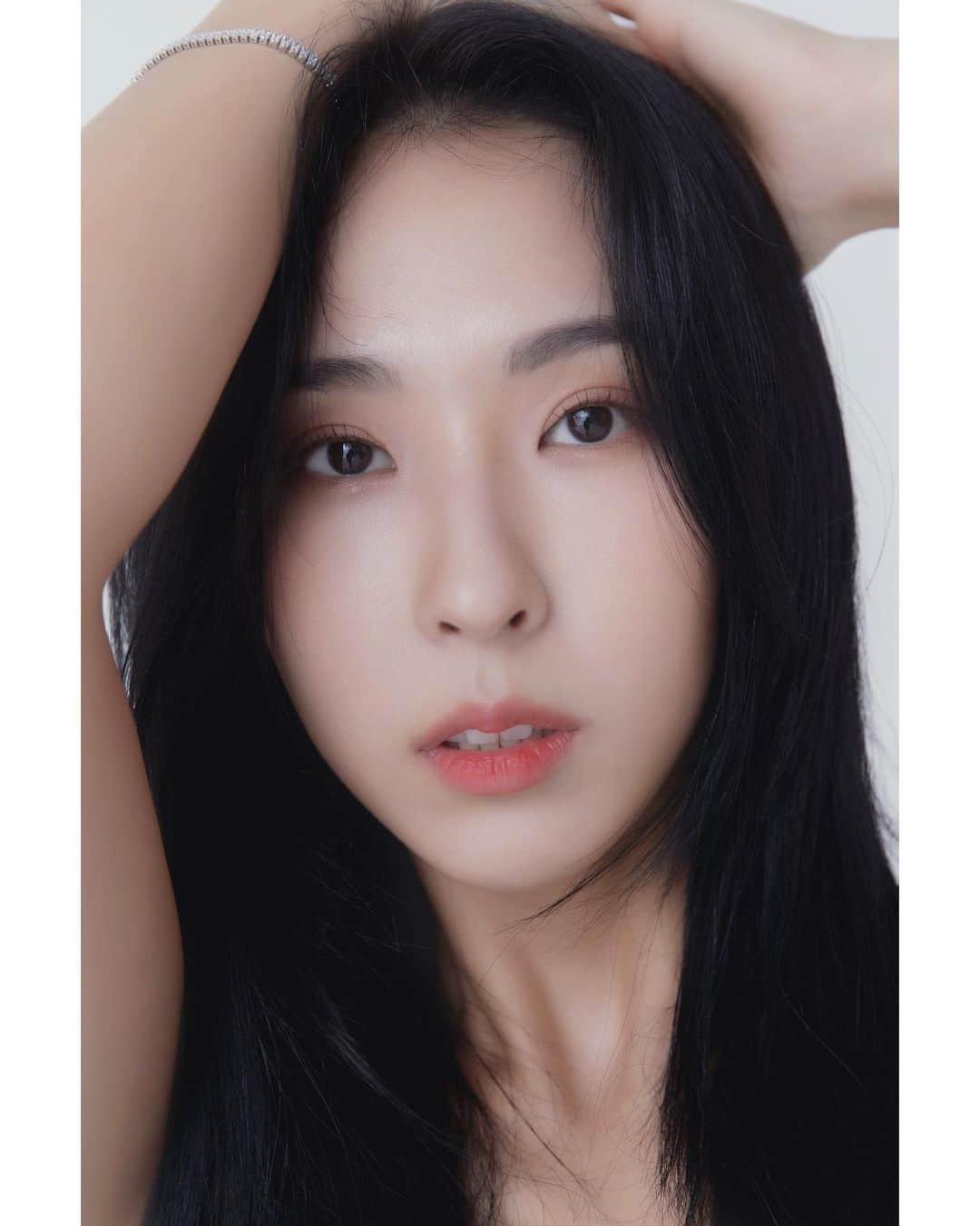 MINA MYOUNGのインスタグラム