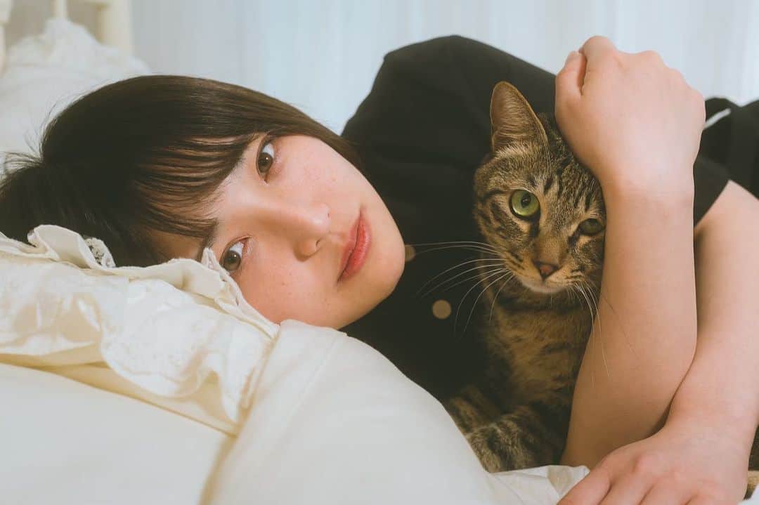 佐咲日菜のインスタグラム：「にゃあちゃんとスタジオ撮影☺︎」