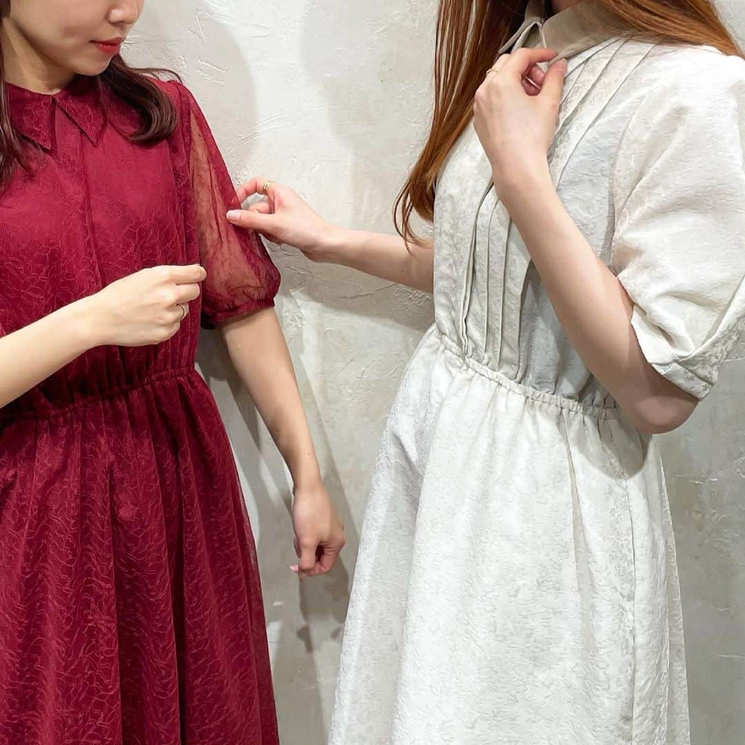 LEBECCA boutique Vintageのインスタグラム：「.﻿ 皆さま、連日の投稿はご覧いただけましたでしょうか？﻿ ﻿ たくさんの想いが詰まった大切な #私たちとのワンピース 、ついに明日からご予約の受け付けを開始いたします。﻿ ﻿ LEBECCA boutiqueのメンバーたちがこの「私たちとのワンピース」と素敵な時間を過ごしてきたように、今度はお迎えいただく皆さまに豊かな時間を過ごしていただけるように祈っております。﻿ ﻿ このような素敵なアイテムをつくり送り出せるのは、LEBECCA boutiqueを日頃よりご愛顧いただいております皆さまのお陰です。本当にありがとうございます。﻿ ﻿ それでは、明日からのご予約会をお楽しみくださいませ。﻿ ﻿ ◯ご予約会 詳細◯﻿ ﻿  私たちとのワンピース （ジャガード）﻿ ¥24,000（tax in）﻿ ﻿  私たちとのワンピース （レース）﻿ ¥20,000（tax in）﻿ ﻿ 🎪ラフォーレ原宿店﻿ 2/19 11:00〜2/21 20:00﻿ 📲WEB STORE﻿  2/19 11:00〜2/21 23:59﻿ ﻿ ﻿ 皆さまのご利用を心よりお待ちしております。﻿ ﻿ ﻿ #私たちとのワンピース﻿ #LEBECCAboutique﻿」
