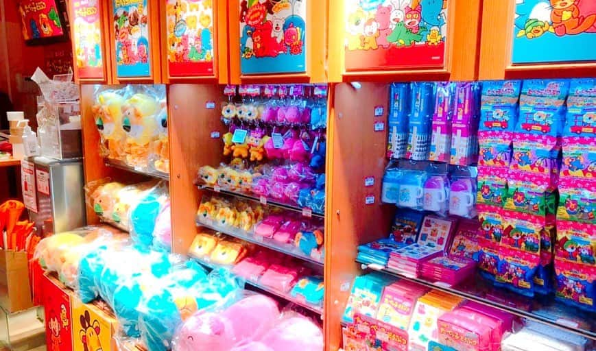 KIDDY LAND officialさんのインスタグラム写真 - (KIDDY LAND officialInstagram)「あしたから♡ 東京都のK-SPOTでたべっ子どうぶつのポップアップショップが始まります！ かわいい❤️ #たべっ子どうぶつ  #たべっ子水族館  #ギンビス  #biscuit #お菓子 #sweets #たべっこどうぶつ  #kiddyland  #tokyostation  #東京駅 #東京駅kspot #tokyo #kawaii #cute #映え」2月18日 20時07分 - kiddyland_co.jp