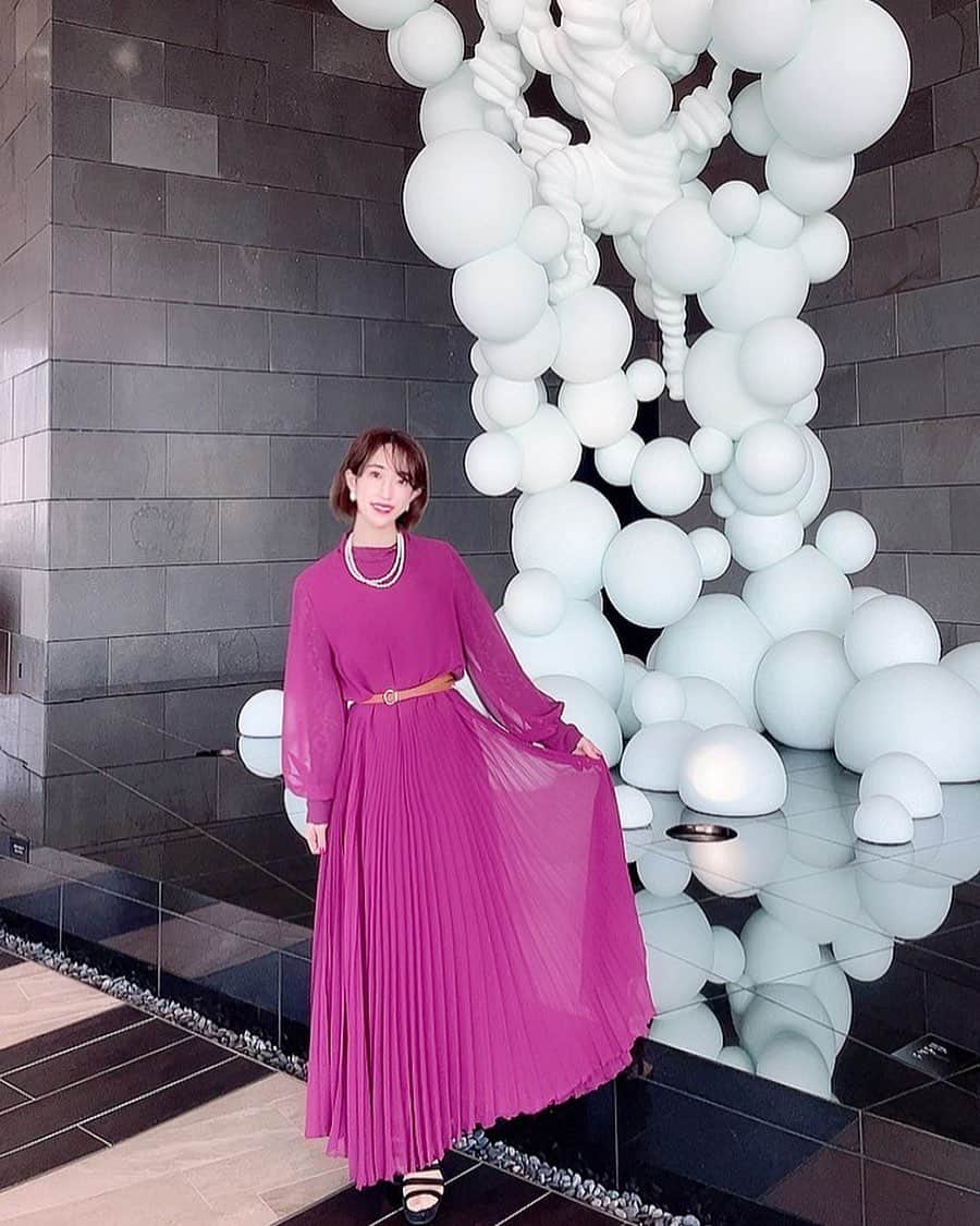 のインスタグラム：「﻿ 今日も打ち合わせ終わって少しランニングしたよ🏃‍♀️﻿ 写真はこの間のせたワンピースの全身バージョン💜﻿ 13㎝ヒールで身長高くなった✌︎笑 ﻿ ﻿ 明日も#ウメダfmbehappy789﻿ 『Be sports friday』🧘‍♀️﻿ 午後5時から7時🕔2時間生放送です🗣﻿ ﻿ ﻿ 明日のメッセージテーマは﻿ 『あなたが健康のために意識している事』です💌﻿ 健康のために気をつけていることや﻿ 皆さんの健康法、教えて下さい🌱💓﻿ ﻿ ﻿ 今、あなたがあ聴きたい曲と共に﻿ メッセージおまちしてます🙋‍♀️🌈﻿ ＊番組名『Be sports friday』を選択してね🏊‍♀️﻿ .﻿ .﻿ ﻿ ﻿ ﻿ ﻿ #ラジオ#エフエムキタ#ウメダfm#生放送﻿ #リポーター#フリーアナウンサー﻿」