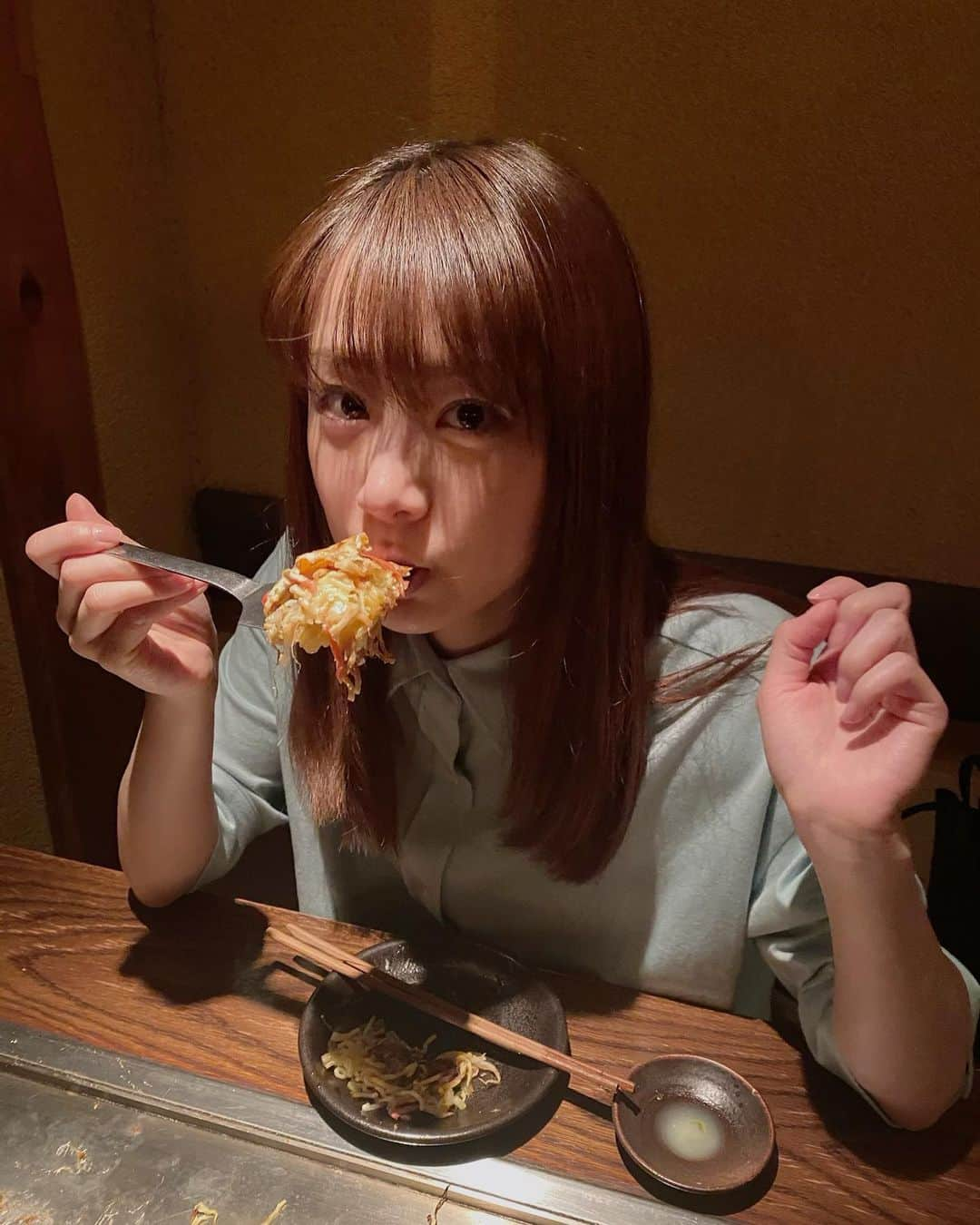 福岡みなみさんのインスタグラム写真 - (福岡みなみInstagram)「・ 事務所に行った帰りにマネージャーさんと 2人でお好み焼き食べた✨」2月18日 20時21分 - fukuokaminami373